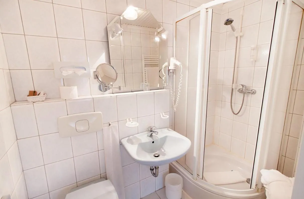 Bathroom in Nordseehotel Freese