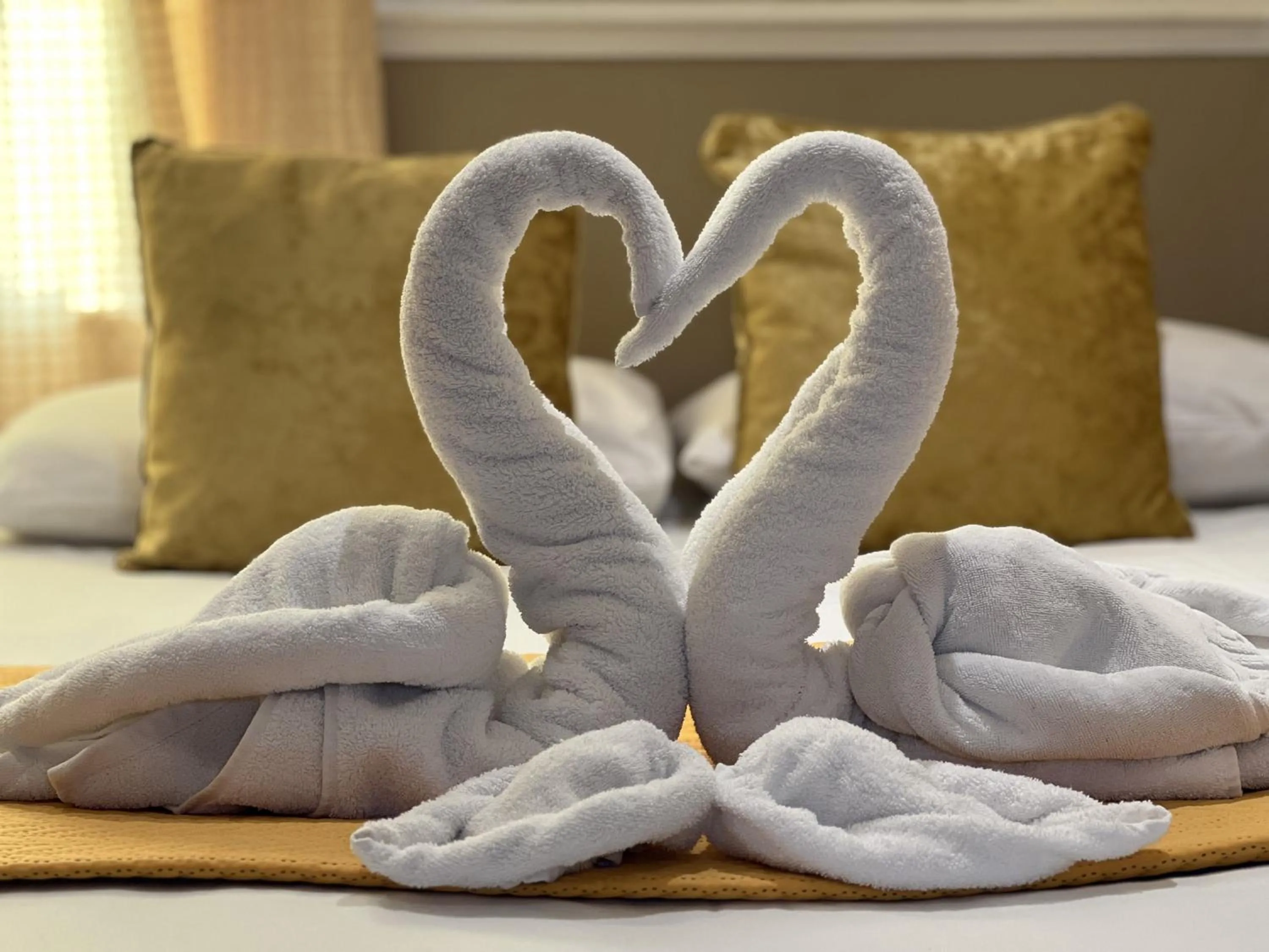 Bedroom, Bed in The Commongate Hotels