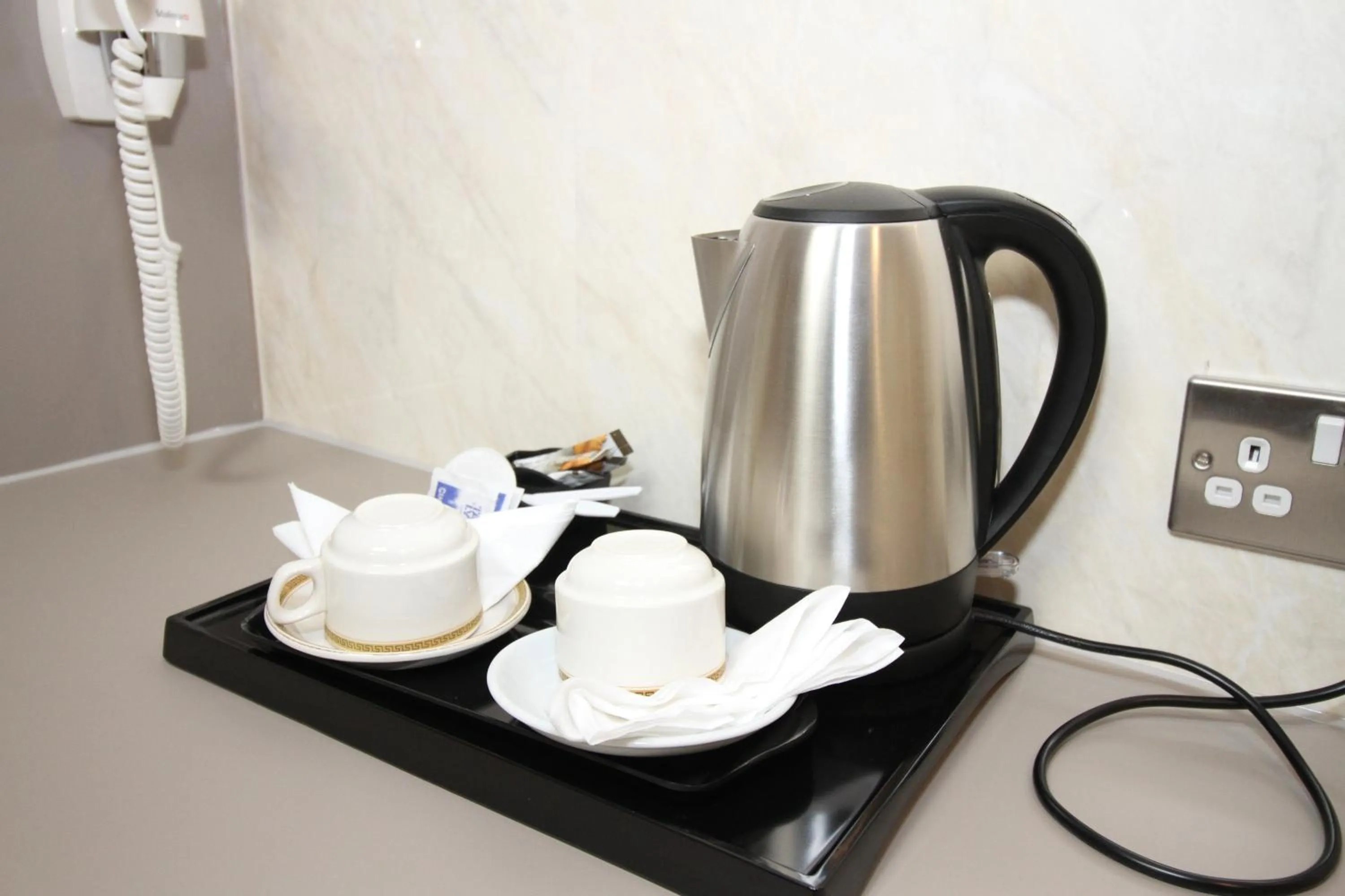 Coffee/tea facilities in The Commongate Hotels