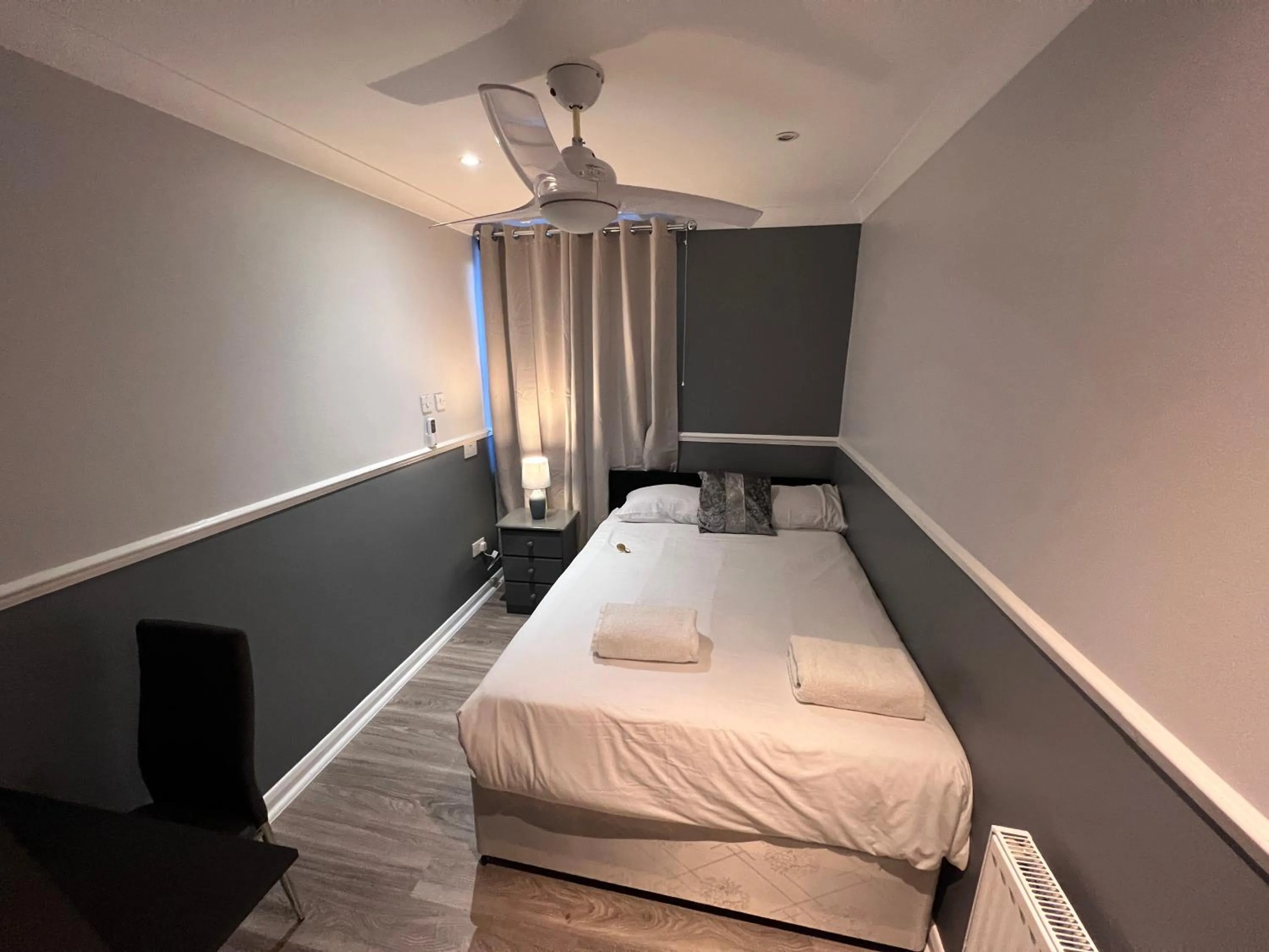 Bed in The Commongate Hotels