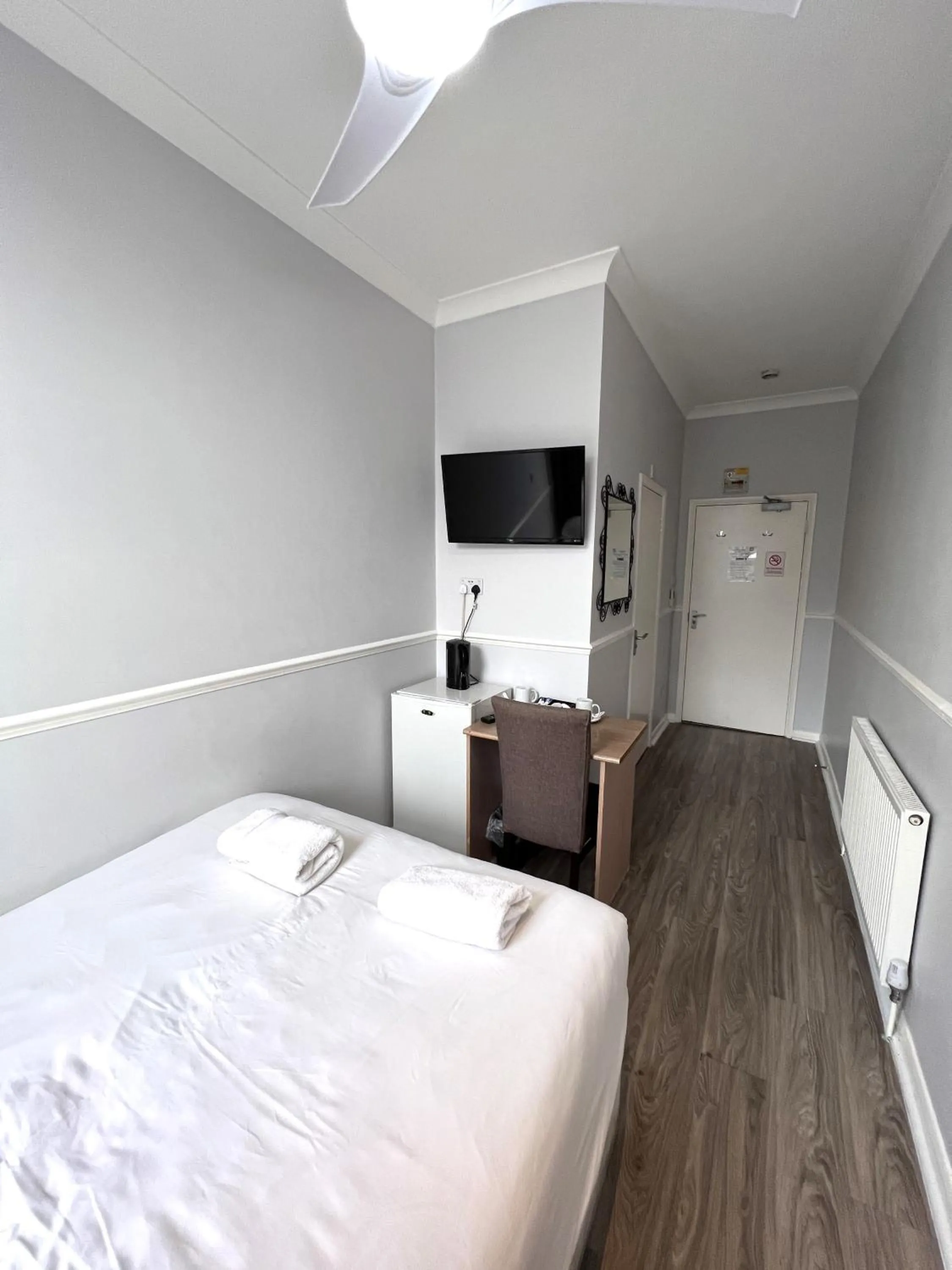 Bed in The Commongate Hotels