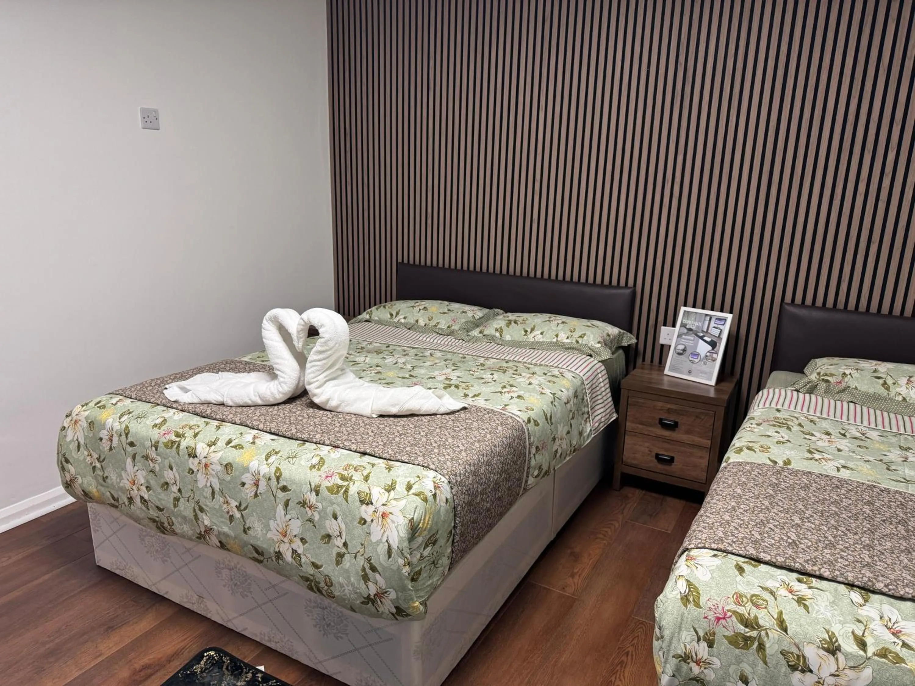 Bed in The Commongate Hotels