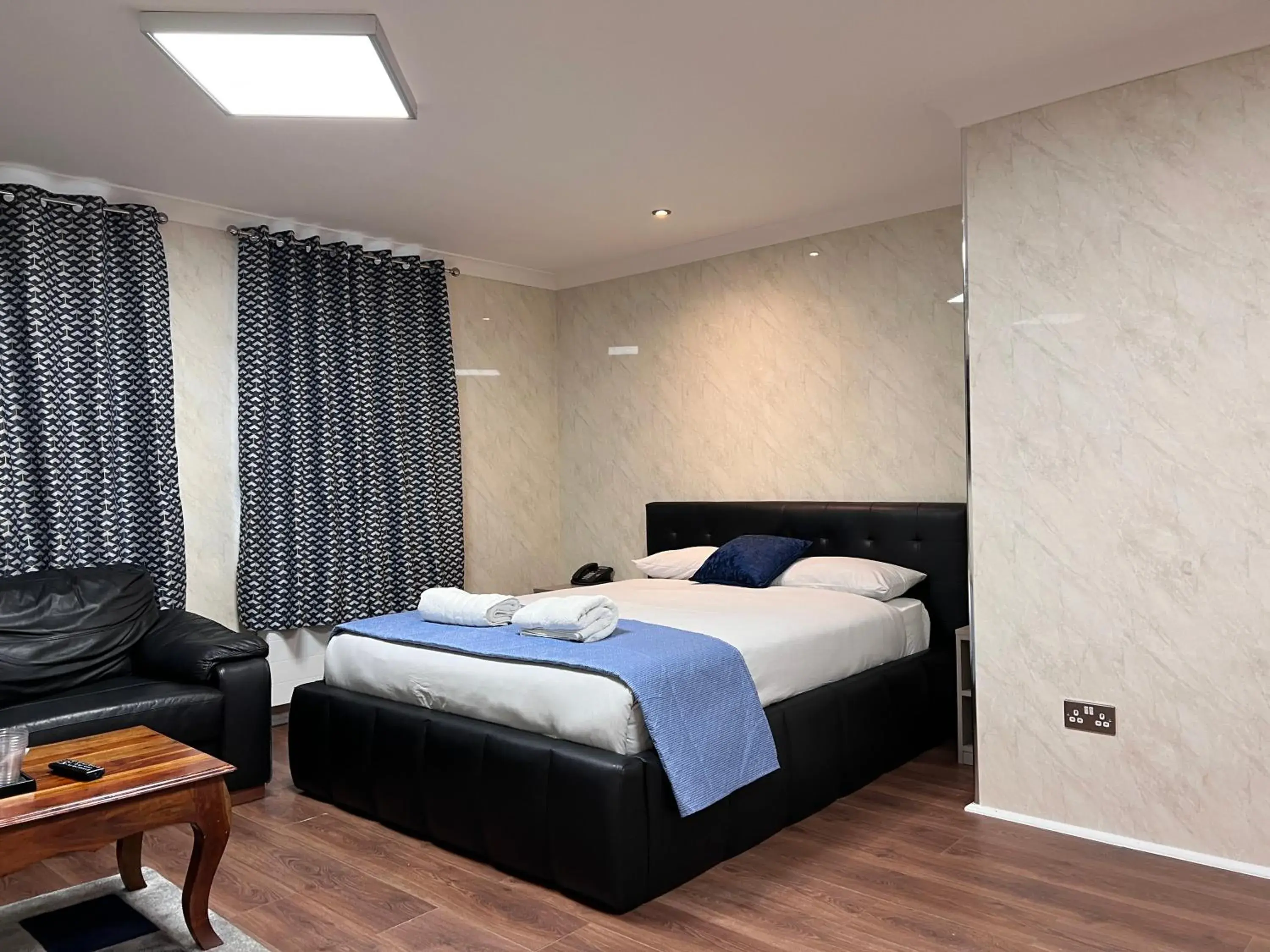 Bed in The Commongate Hotels Bed in The Commongate Hotels