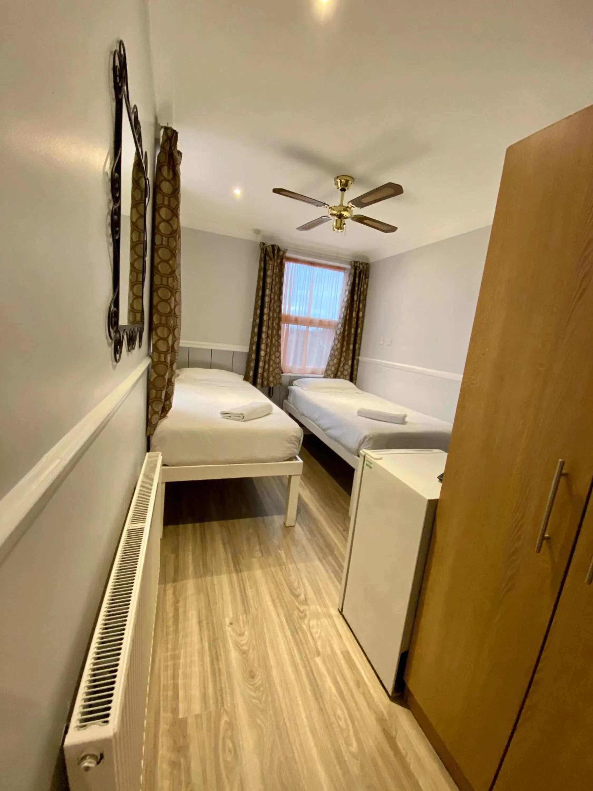 Bed in The Commongate Hotels