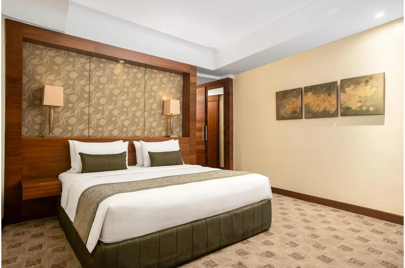 Bedroom, Bed in Aryaduta Medan