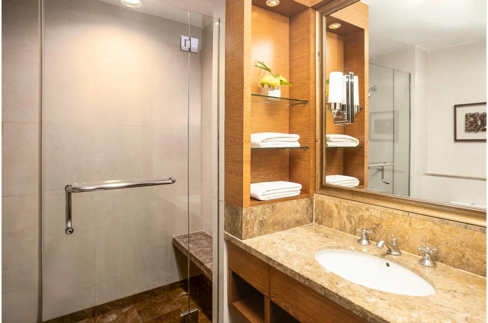 Shower in Aryaduta Medan