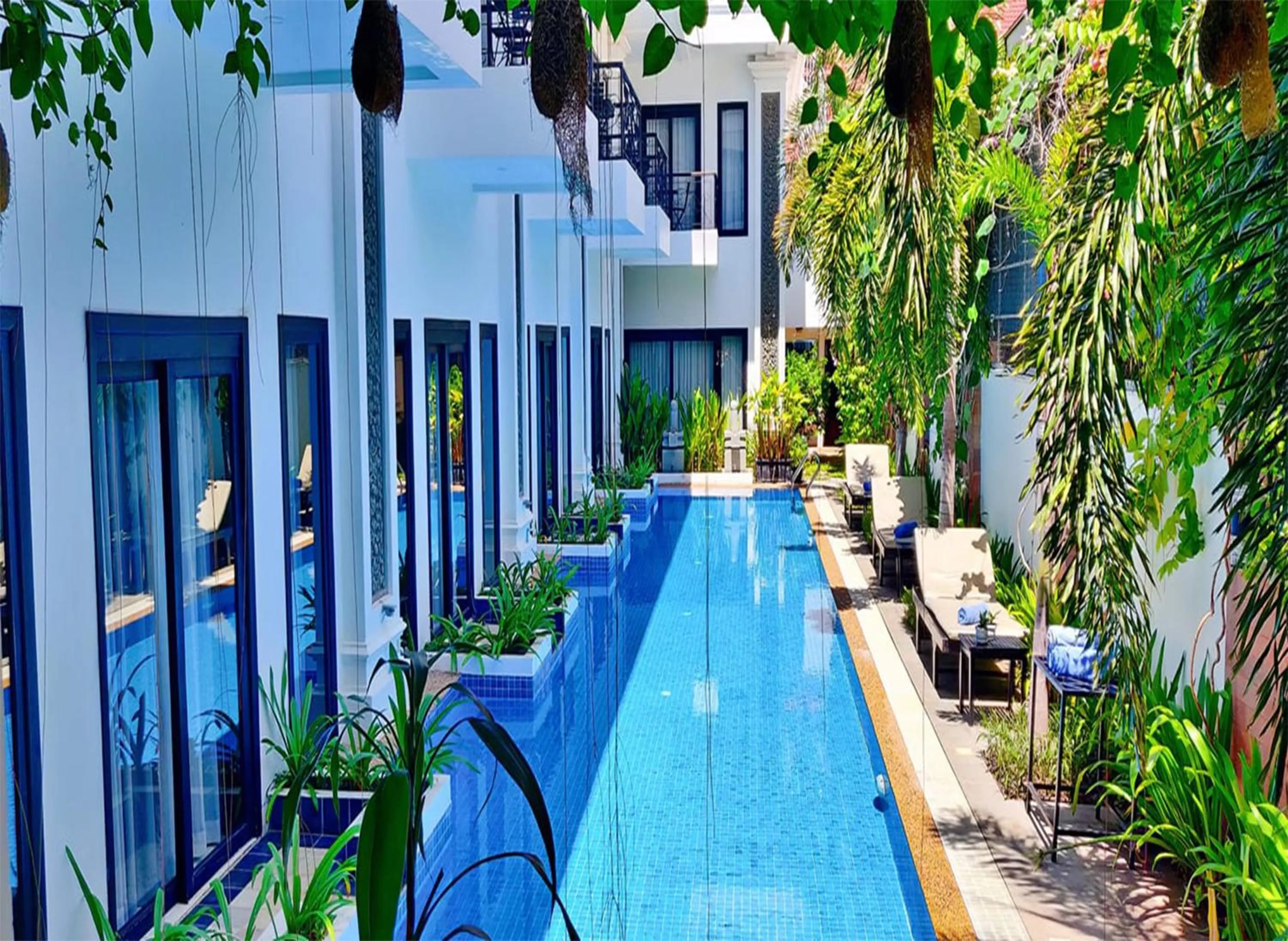 Swimming pool in Aroma Angkor Boutique Hotel