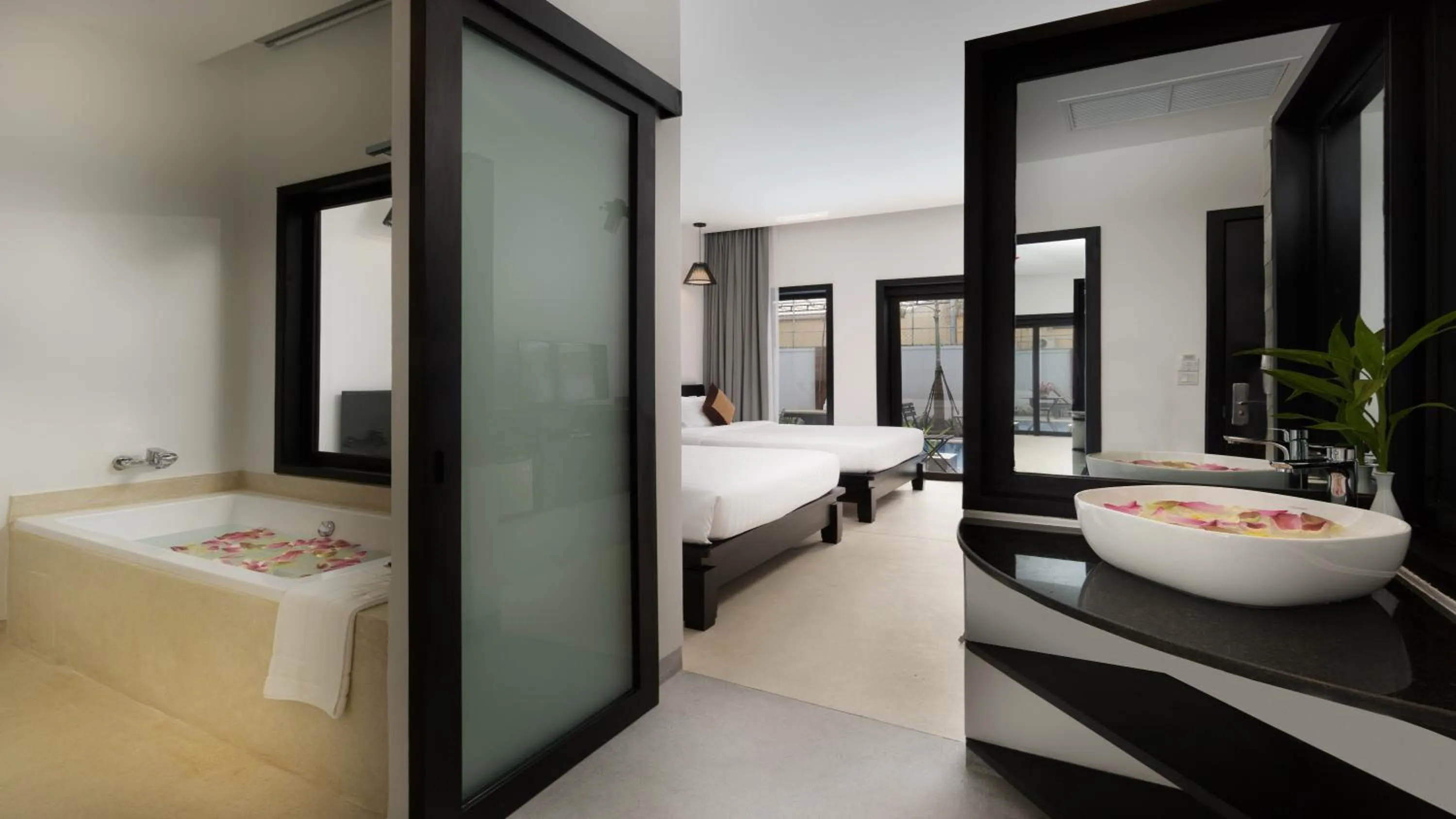 Photo of the whole room, Bed in Aroma Angkor Boutique Hotel