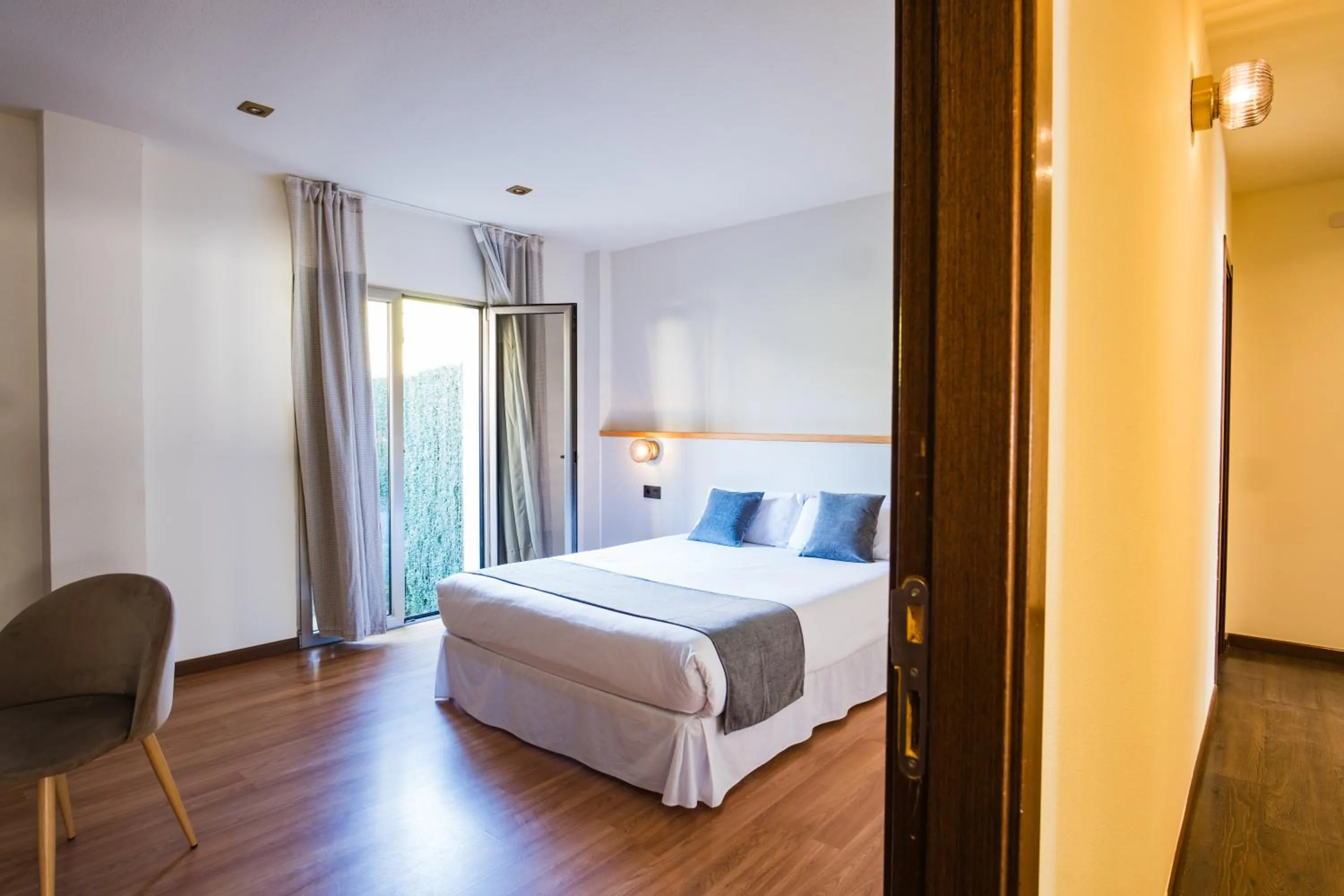 Bedroom, Bed in Alda Corcubión
