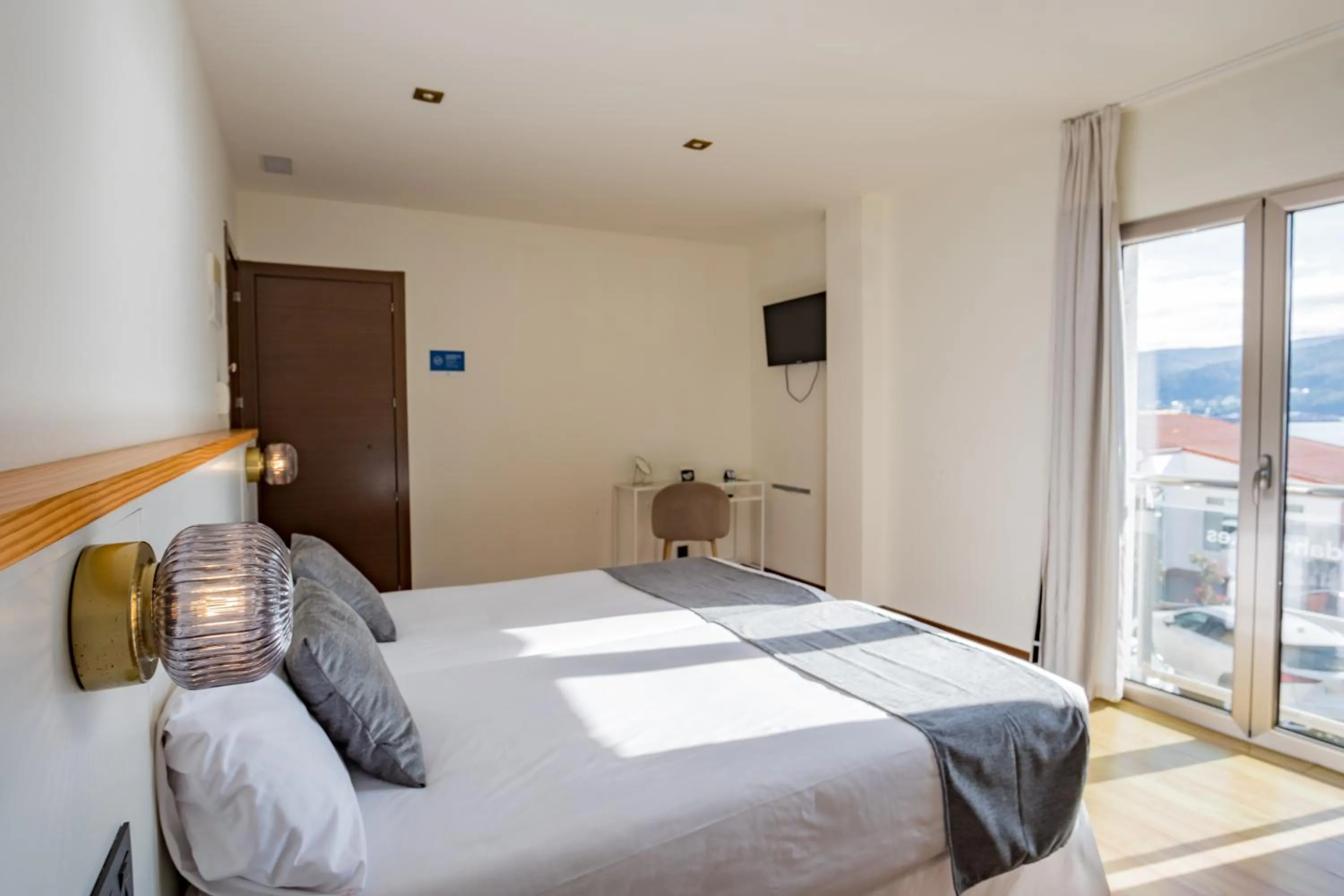 Bedroom, Bed in Alda Corcubión
