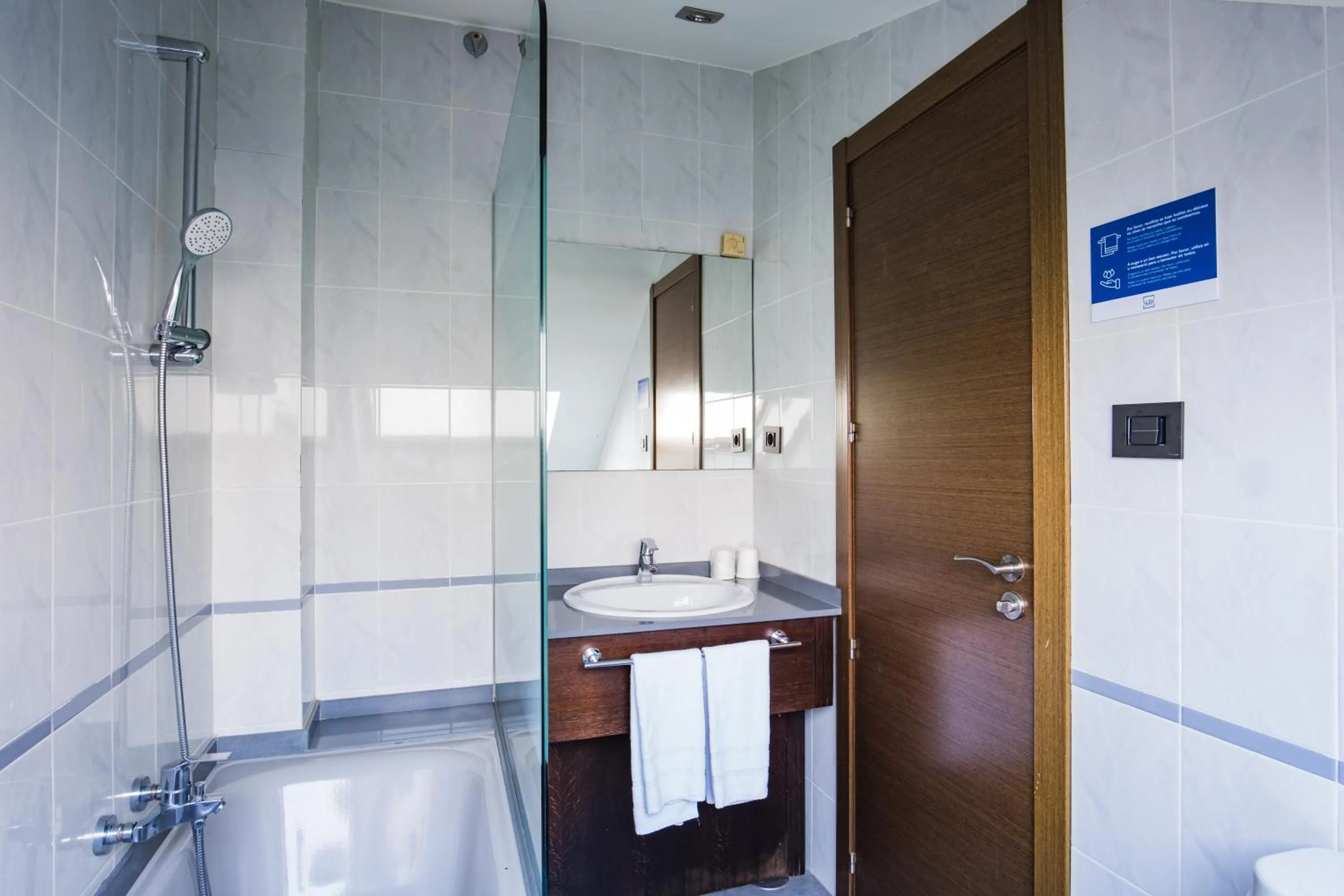 Bathroom in Alda Corcubión