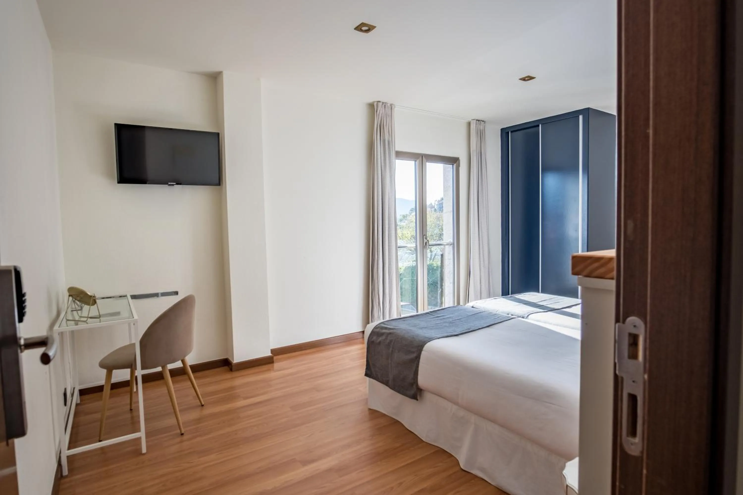 Bedroom, Bed in Alda Corcubión