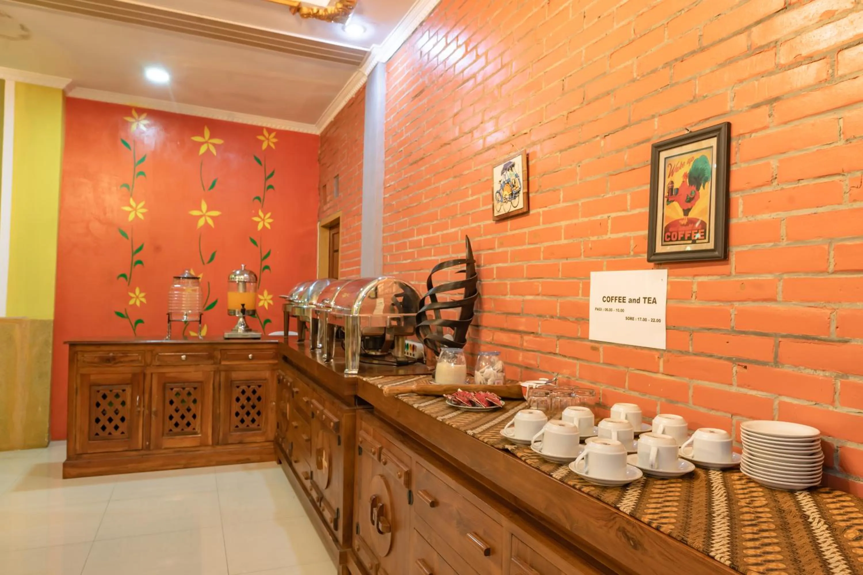 Metro Malioboro Living