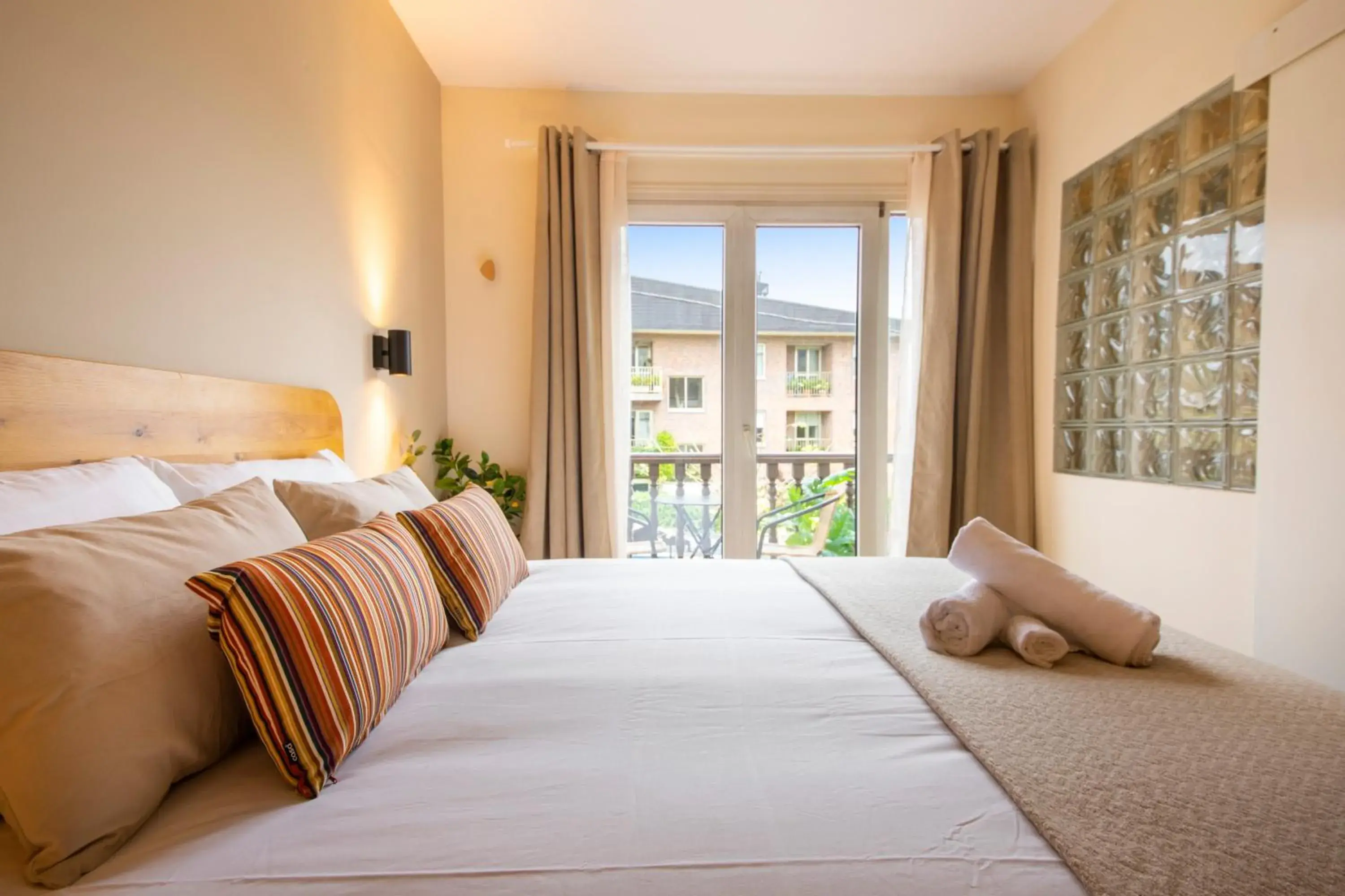 Queen Room with Balcony in Hotel Donosti Queen Room with Balcony in Hotel Donosti