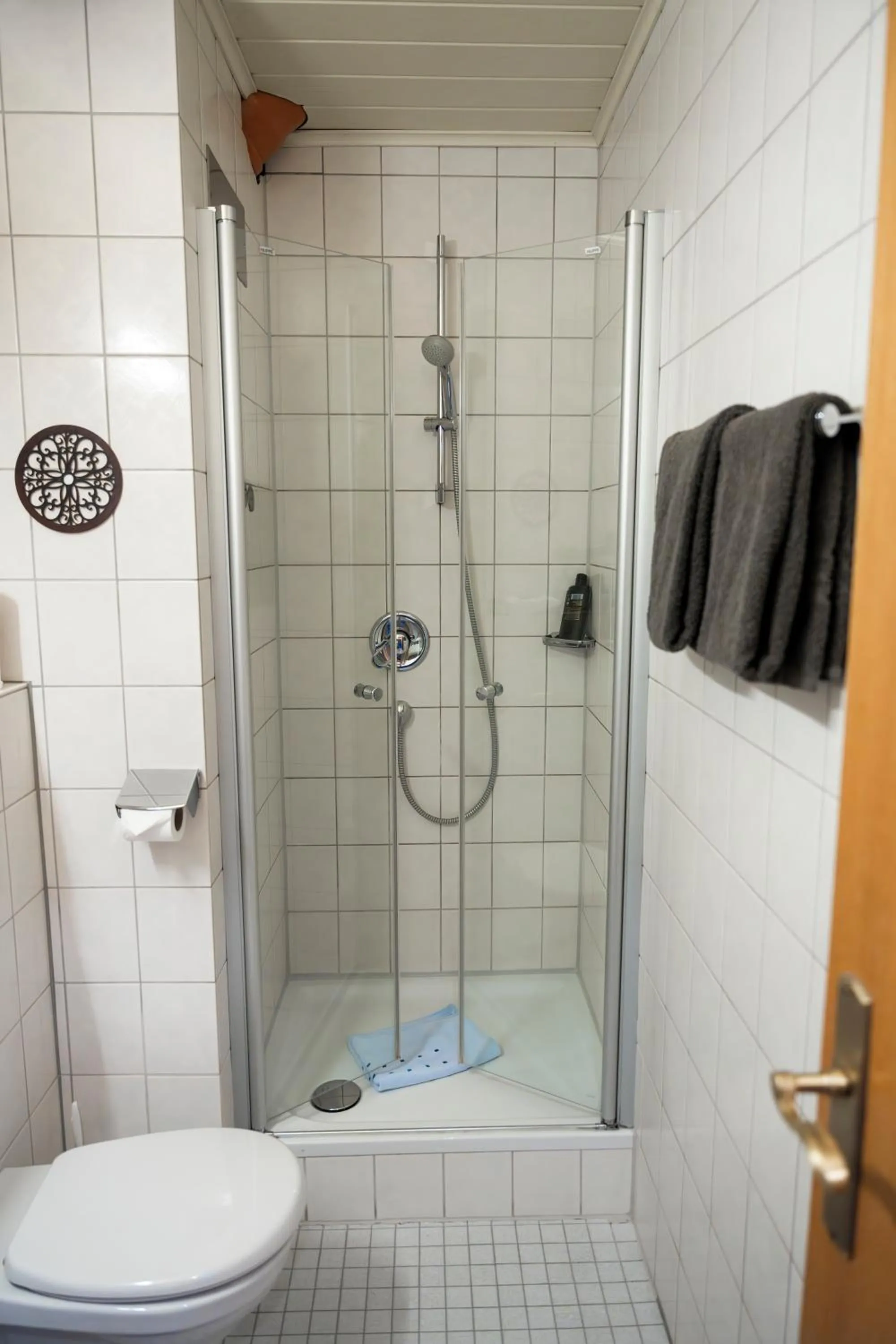 Bathroom in Hotel Gülser Weinstube