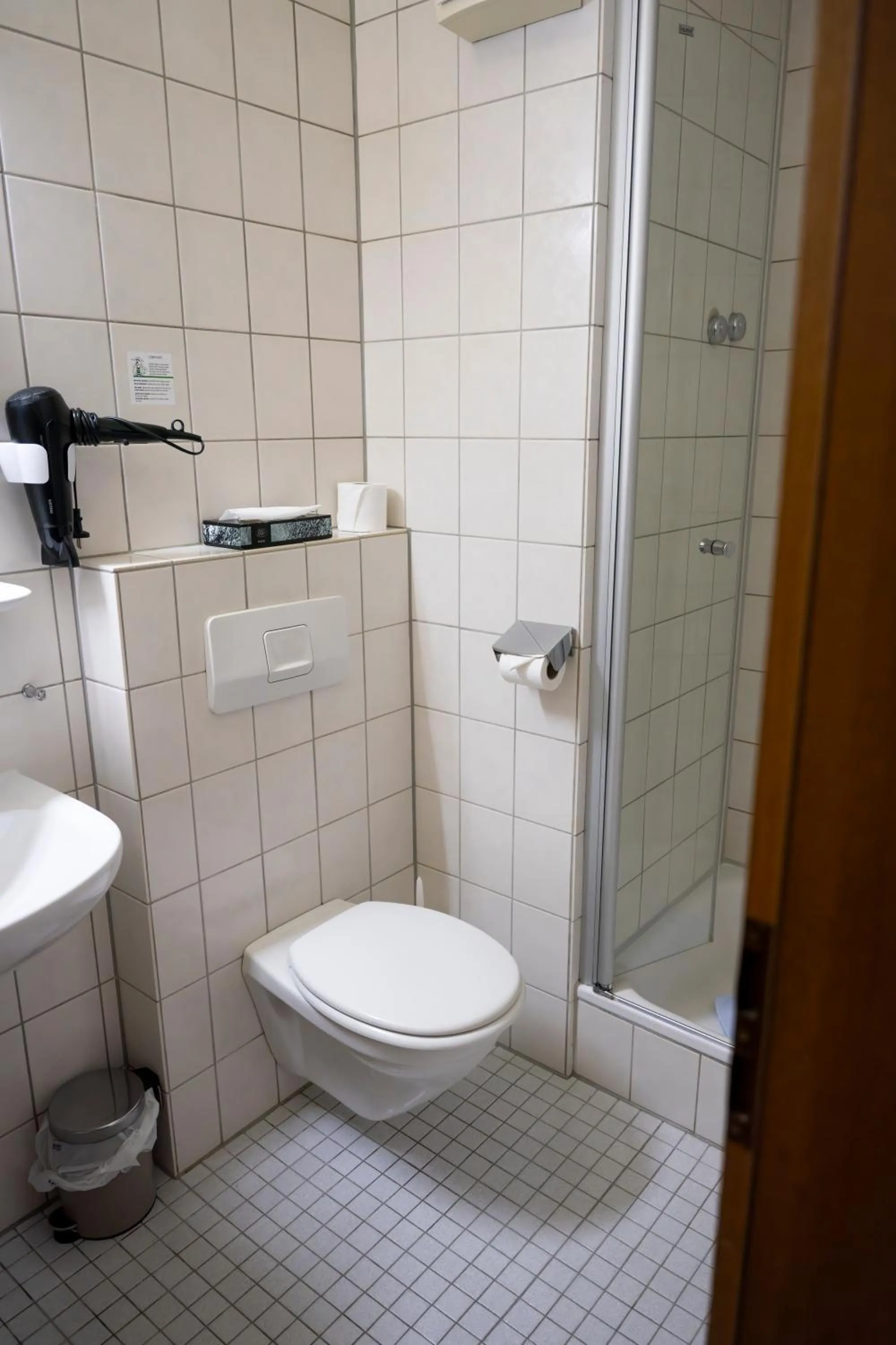 Bathroom in Hotel Gülser Weinstube
