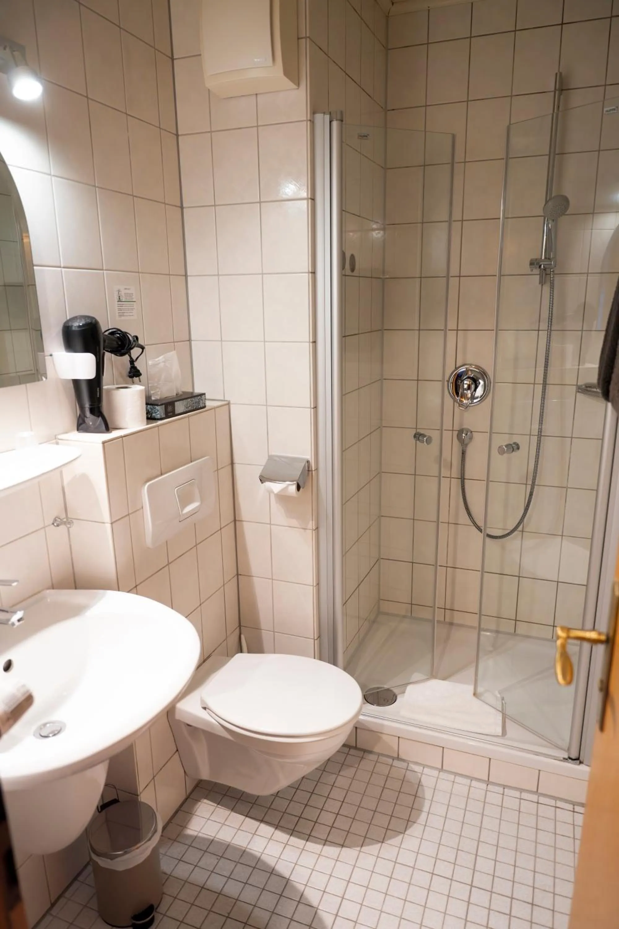 Bathroom in Hotel Gülser Weinstube