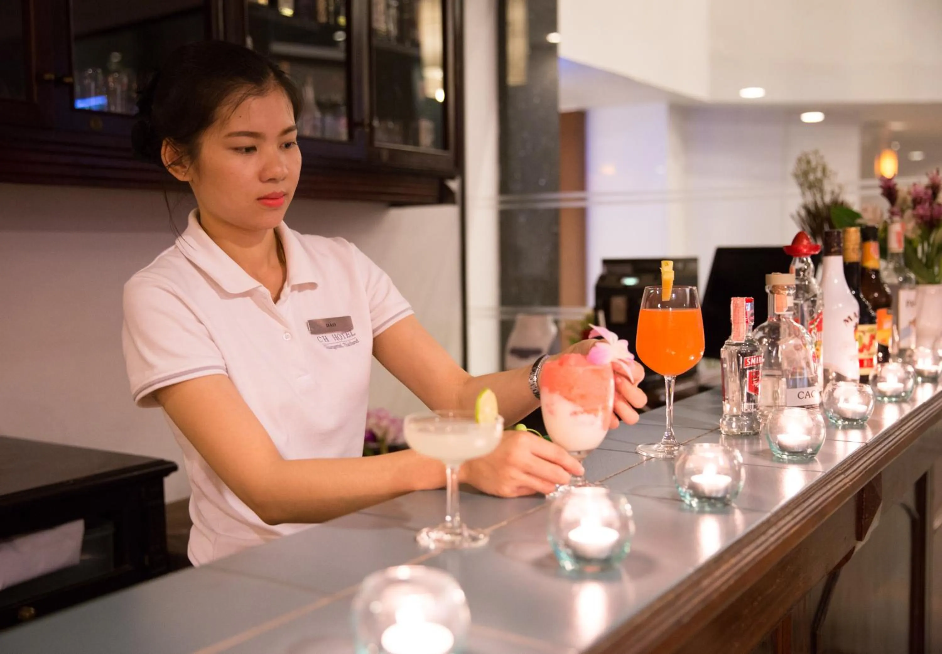 Restaurant/places to eat in CH Hotel