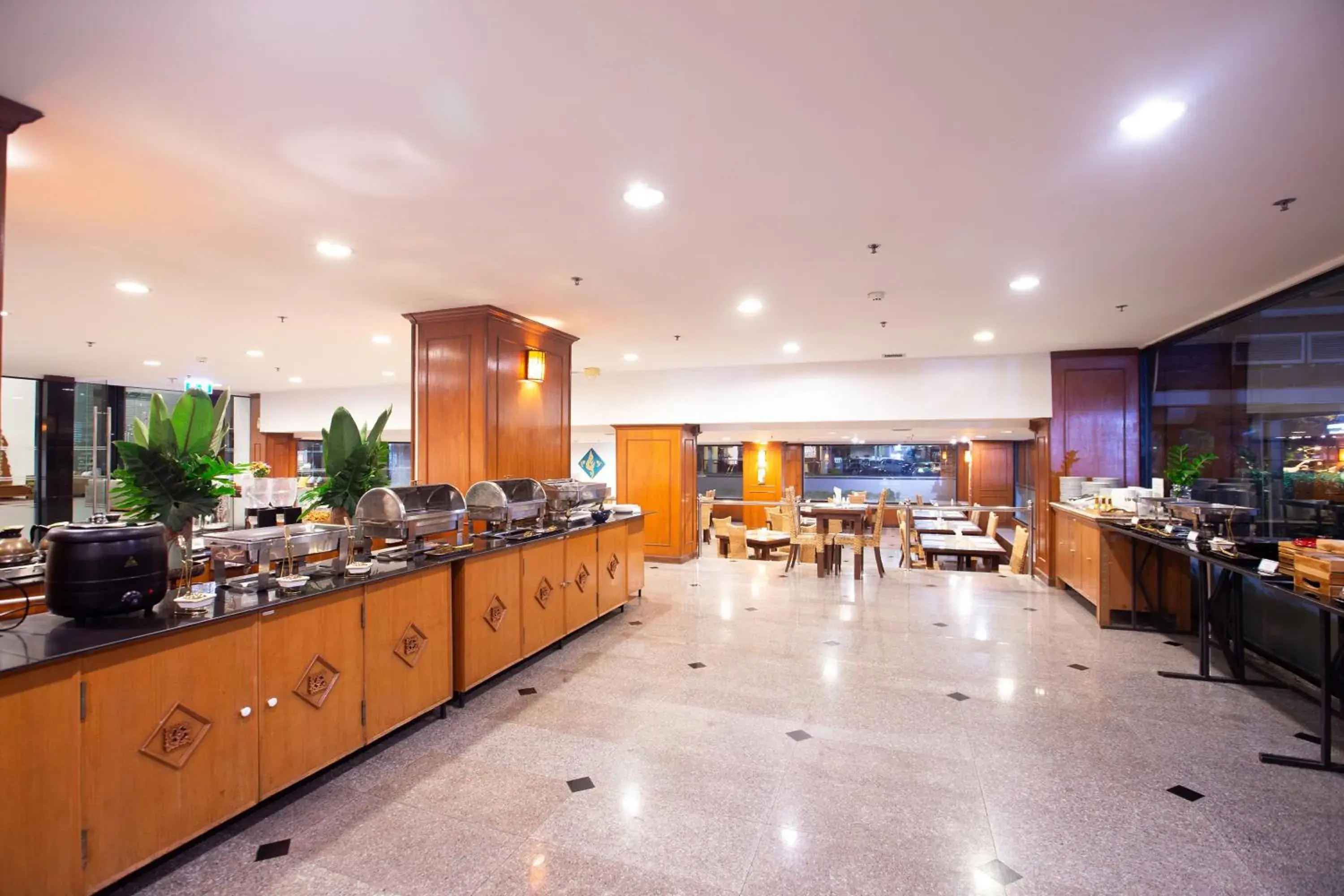 Restaurant/places to eat in CH Hotel Restaurant/places to eat in CH Hotel