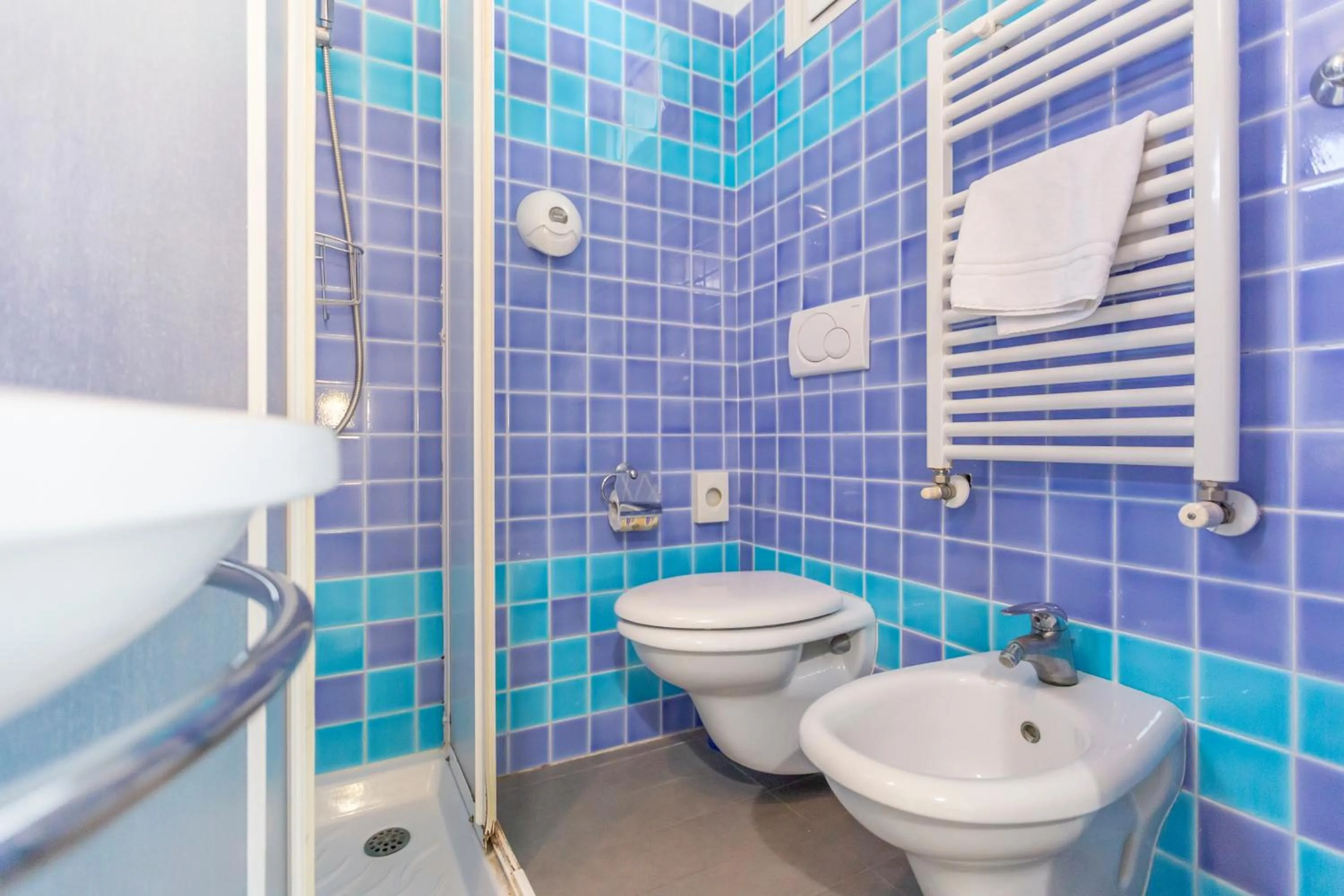 Bathroom in Hotel Vannucci