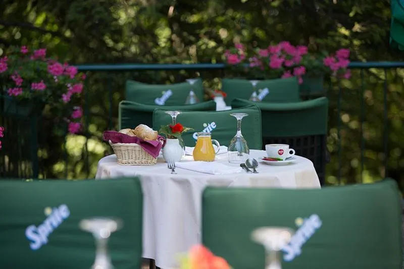 Restaurant/places to eat in Hotel Tomislavov Dom