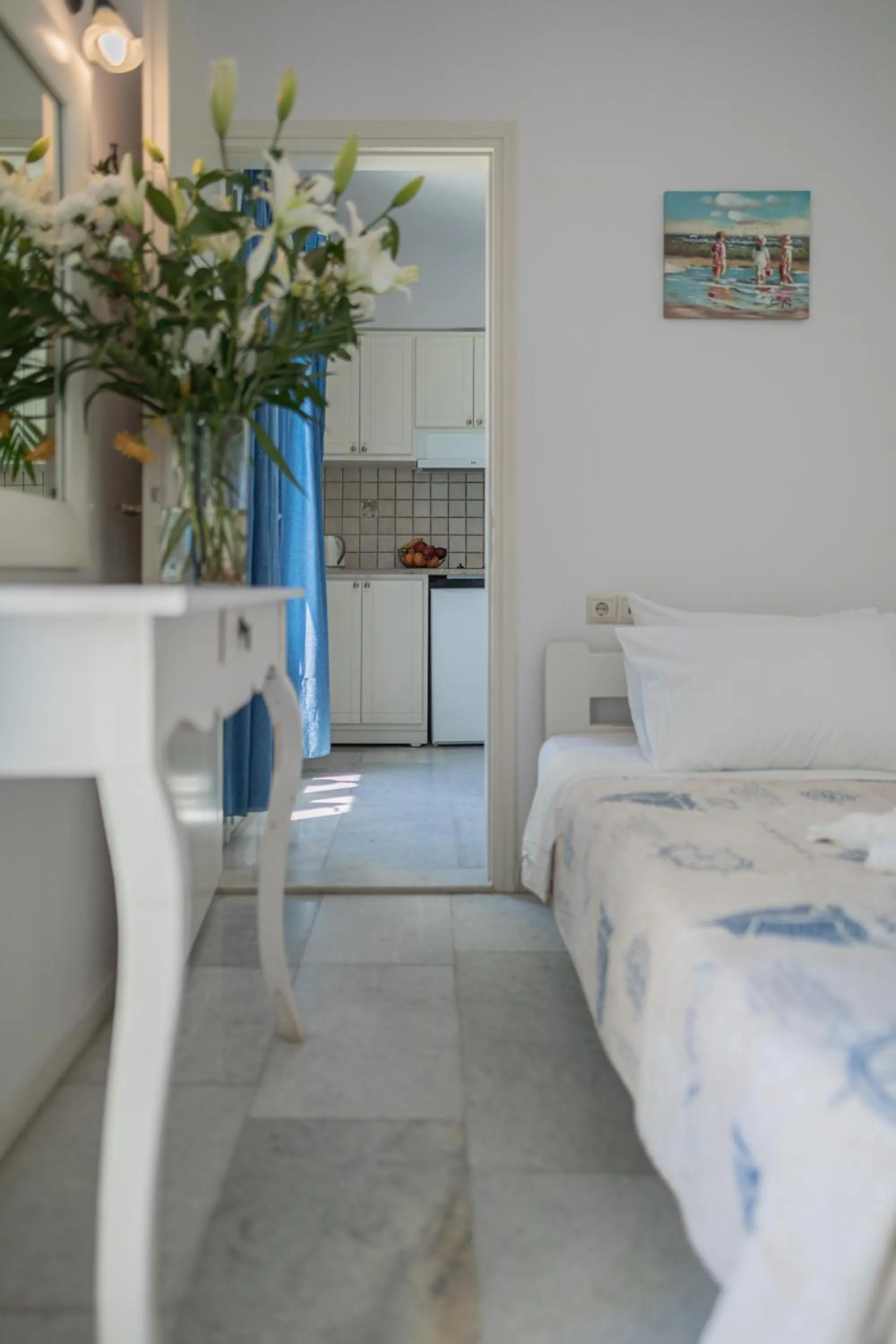 Kitchen or kitchenette, Bed in Agia Anna Living