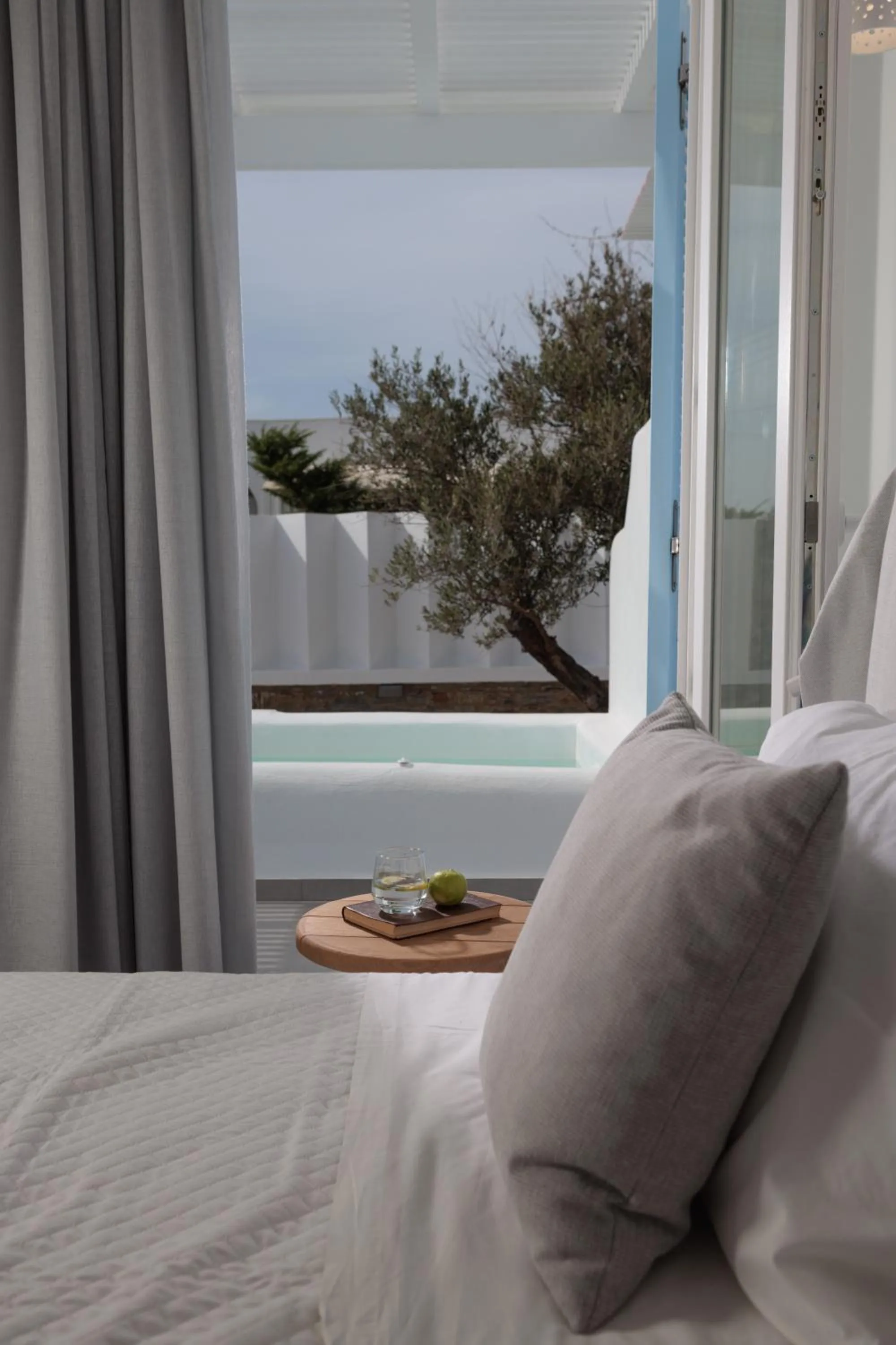 Balcony/Terrace, Bed in Agia Anna Living