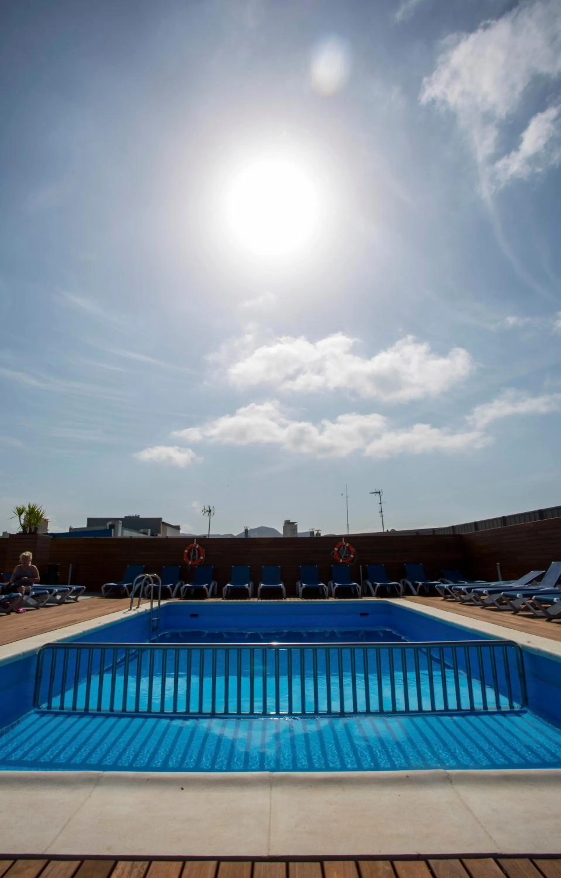 Swimming pool in Hotel Voramar