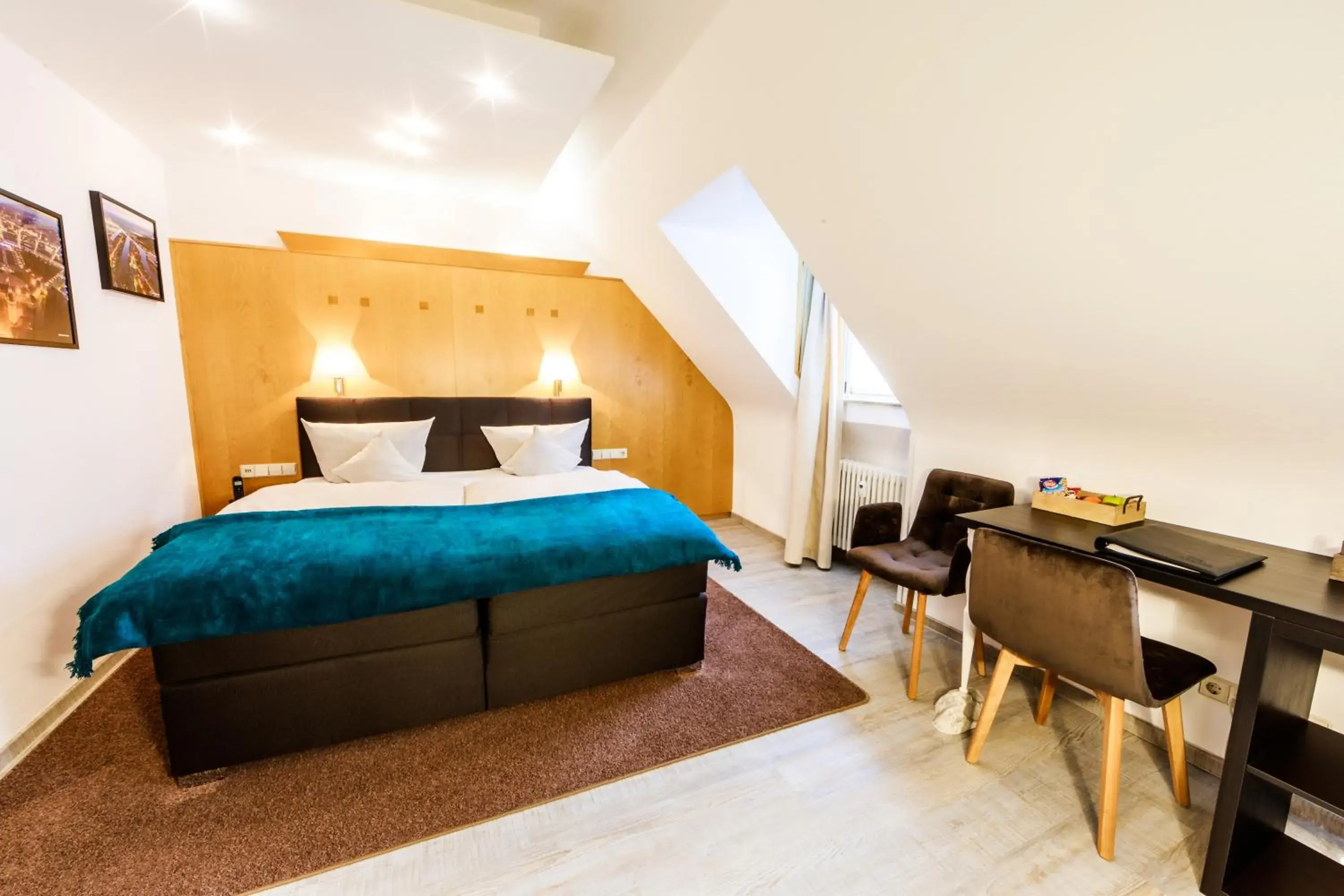 Photo of the whole room, Bed in Kaiserhof Photo of the whole room, Bed in Kaiserhof