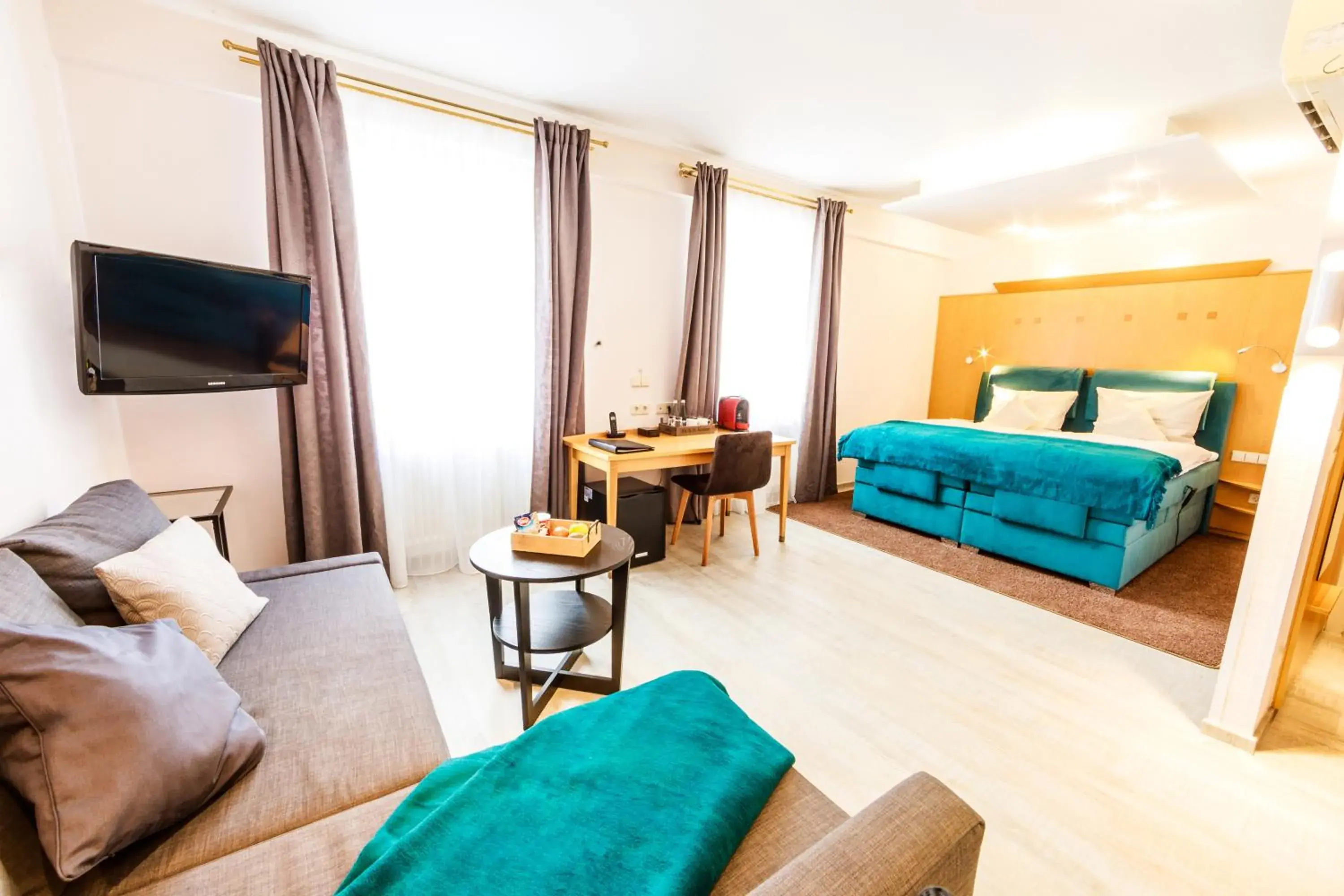 Photo of the whole room, Bed in Kaiserhof Photo of the whole room, Bed in Kaiserhof