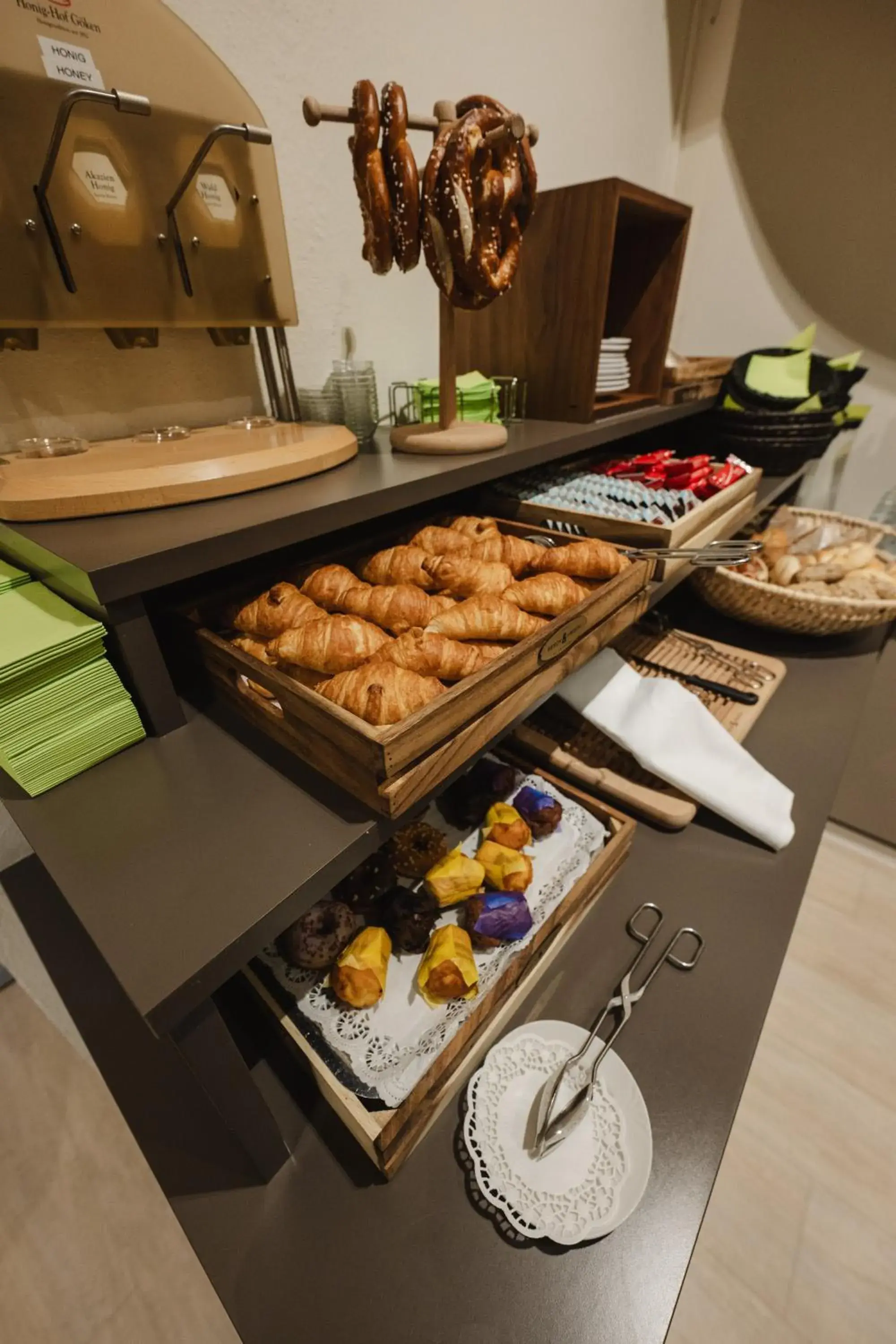 Breakfast in Kaiserhof Breakfast in Kaiserhof