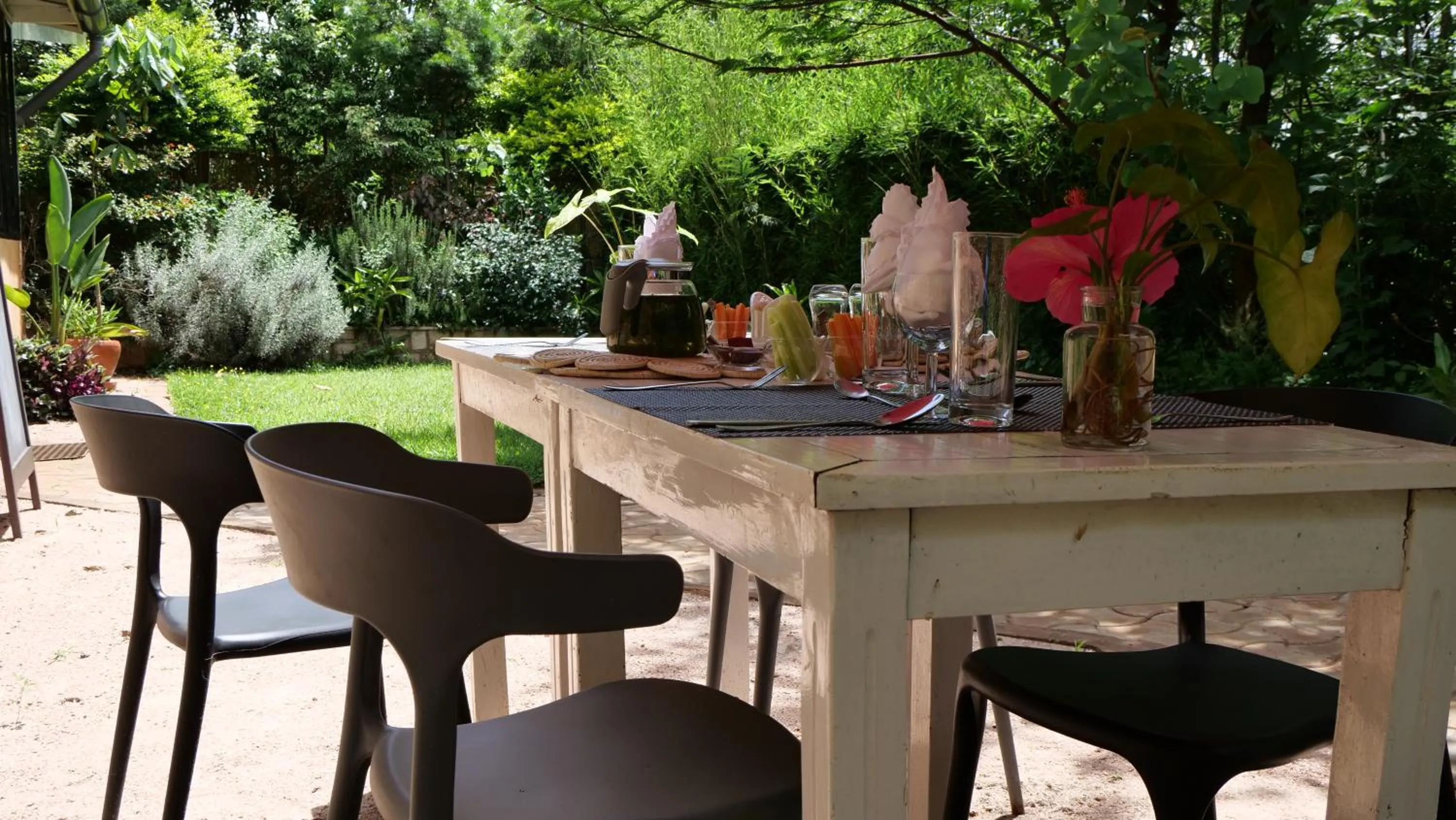 Restaurant/places to eat in SOUIMANGA-HOTEL