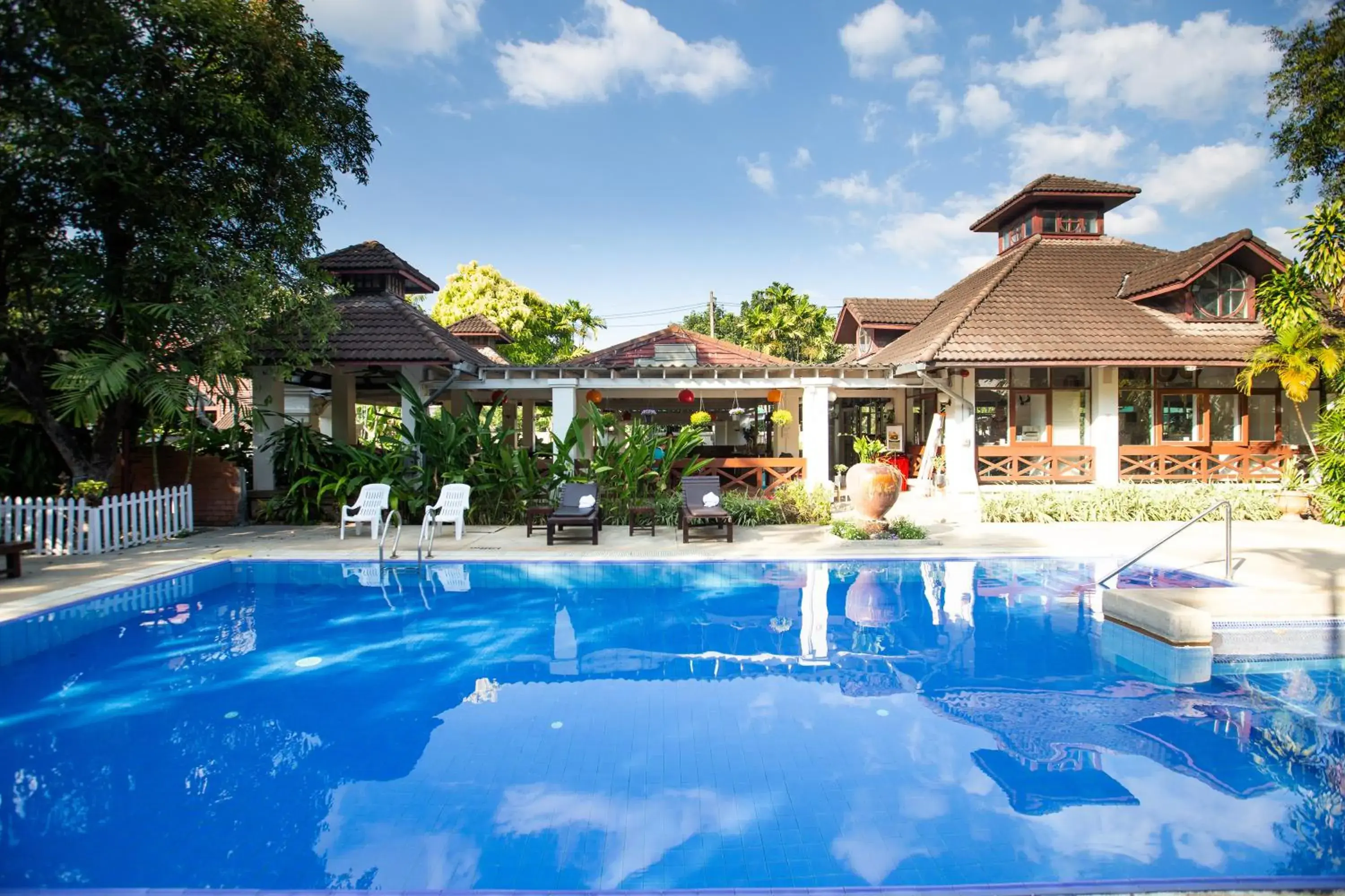 Pool view in Eurasia Chiang Mai Hotel Pool view in Eurasia Chiang Mai Hotel