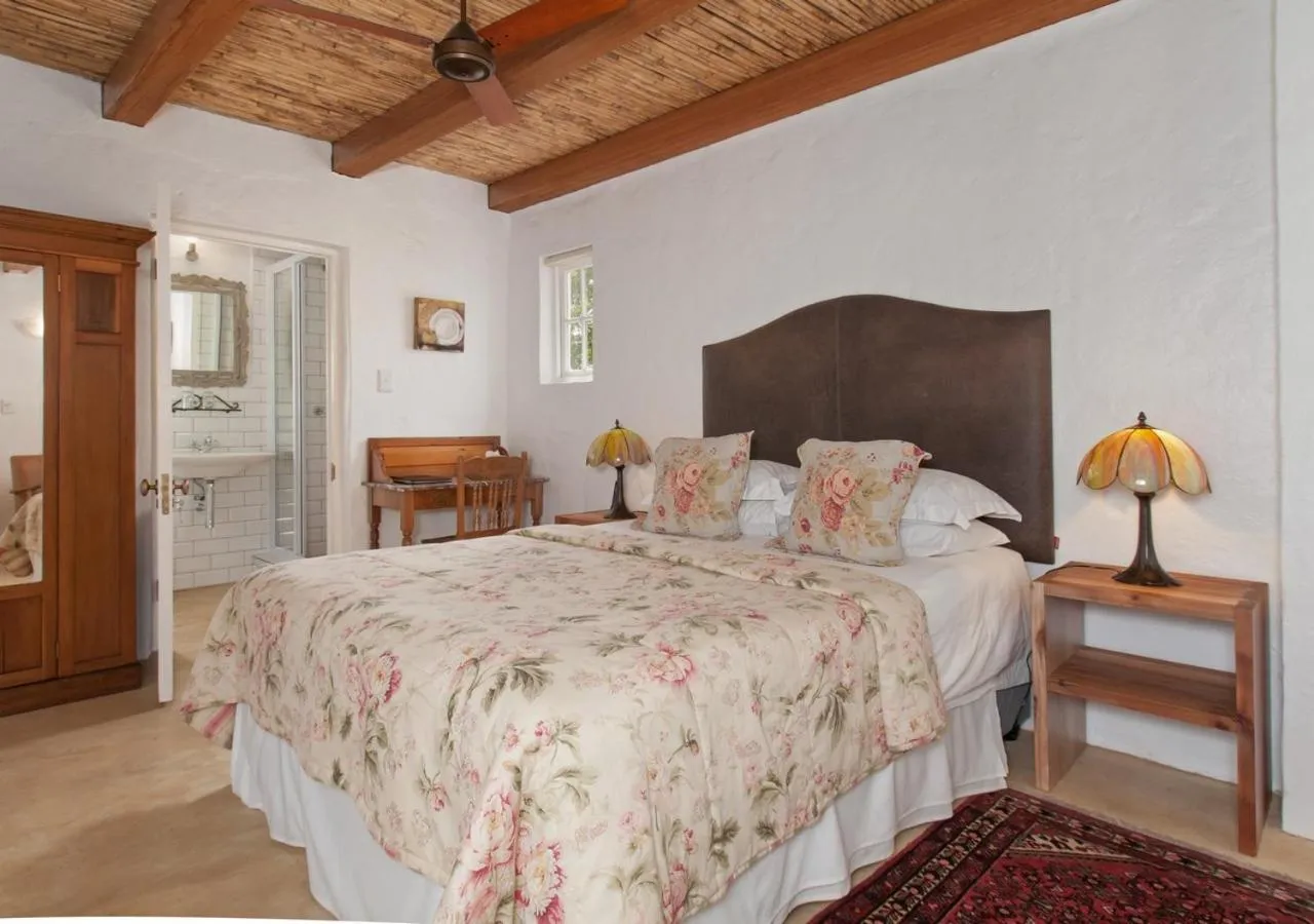 Photo of the whole room, Bed in Hotel Roosje van de Kaap