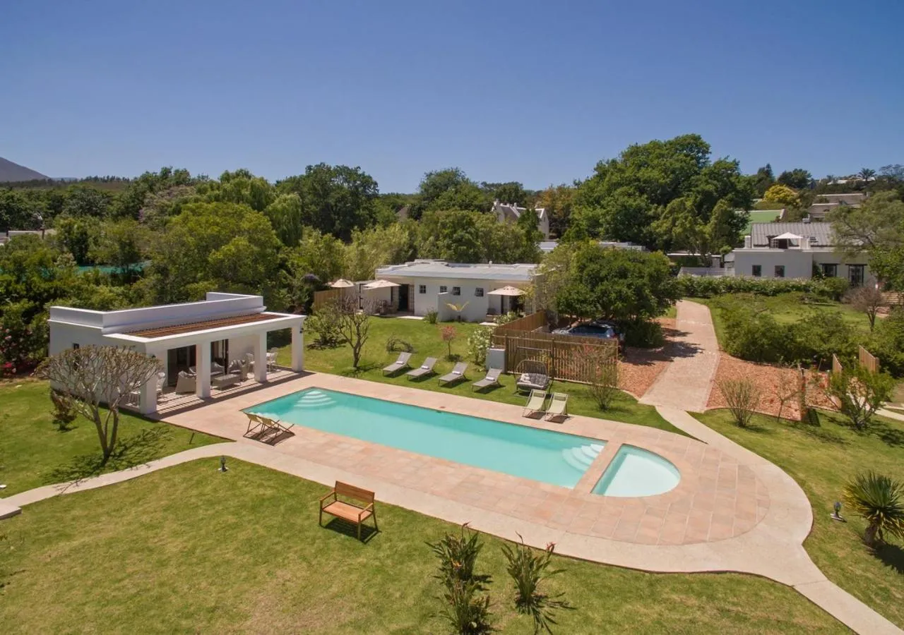 Pool view in Hotel Roosje van de Kaap