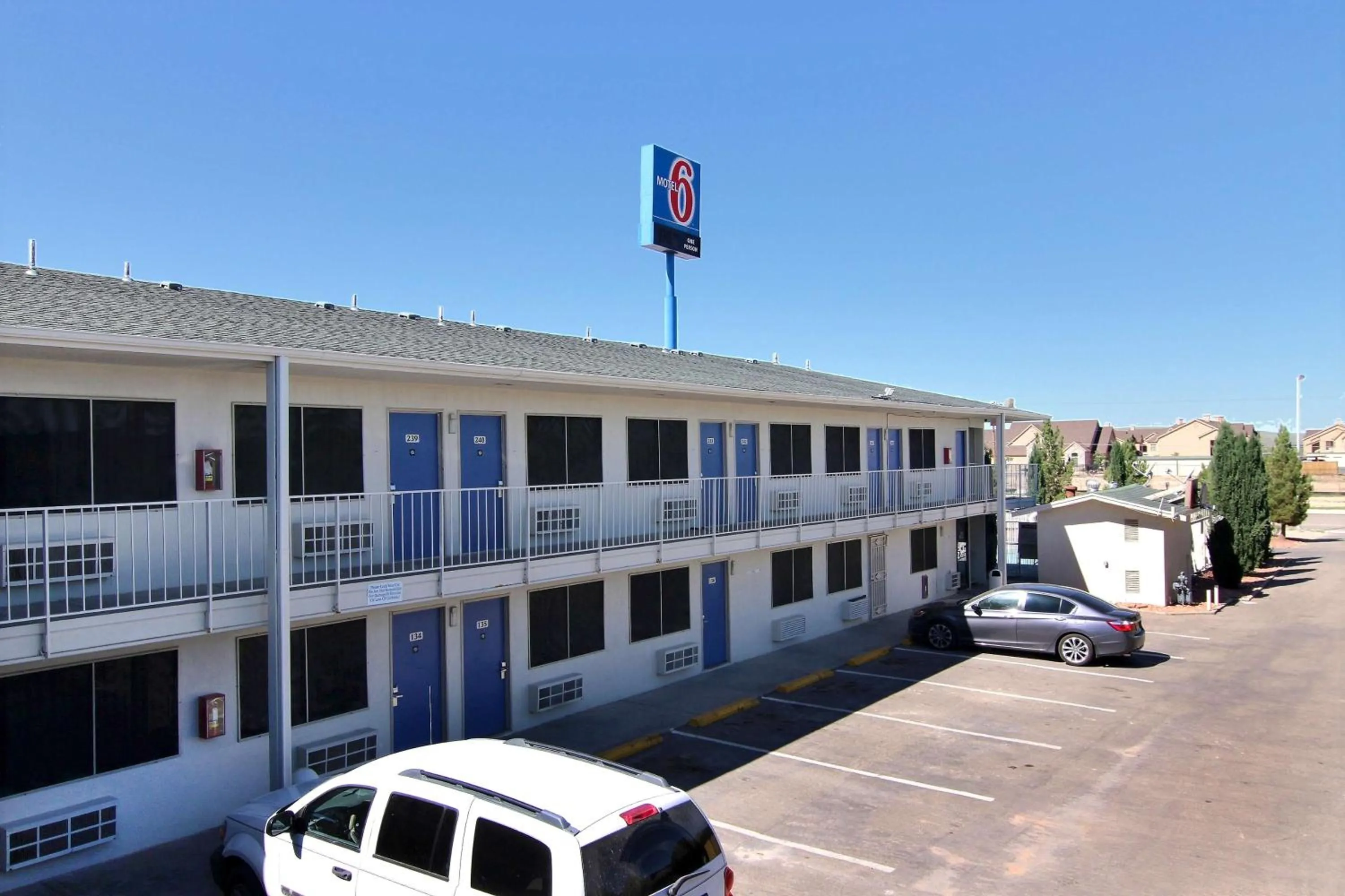 Property building in Motel 6-Carlsbad, NM