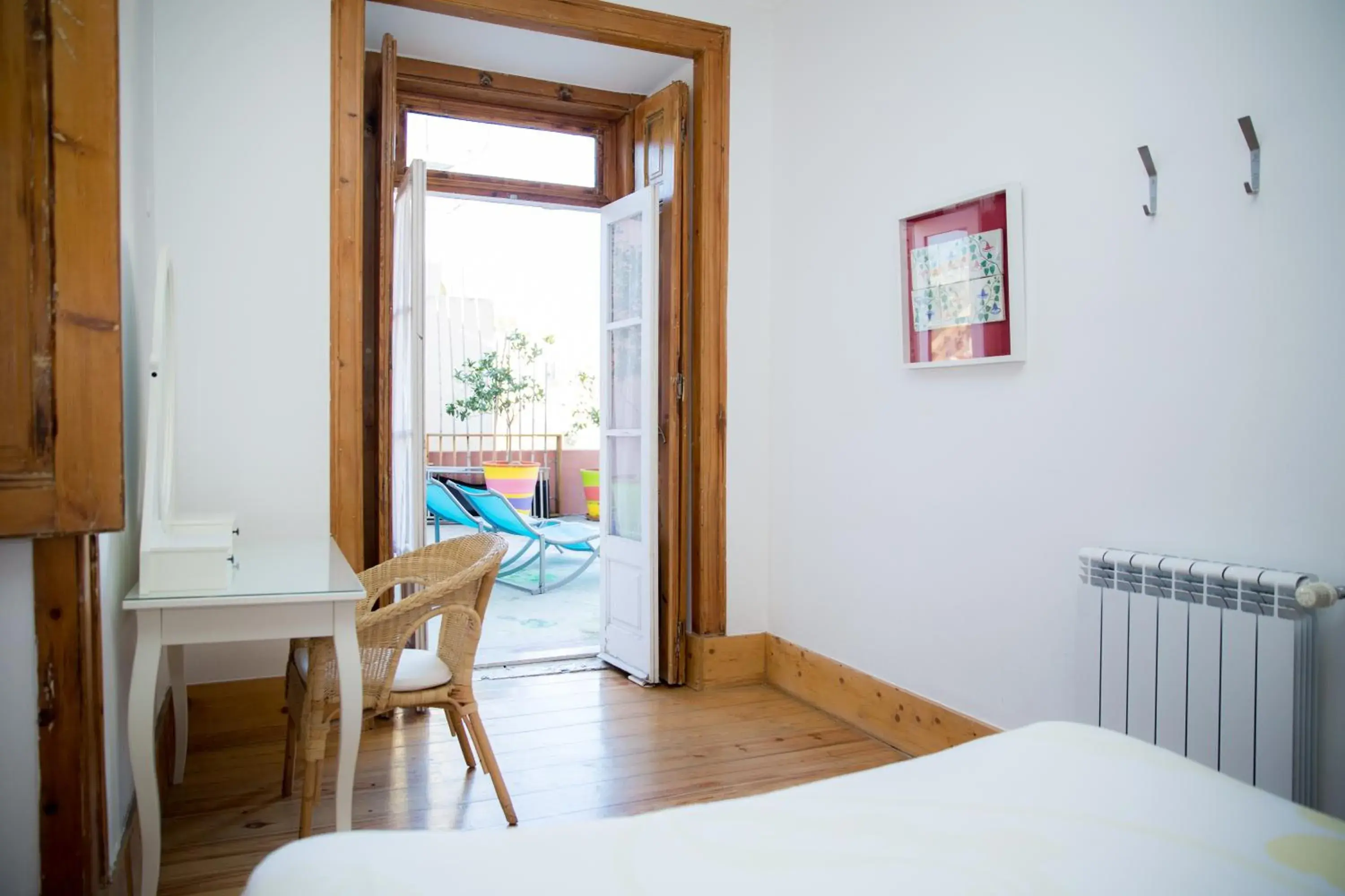 Double Room with Shared Bathroom in This Is Lisbon Hostel Double Room with Shared Bathroom in This Is Lisbon Hostel