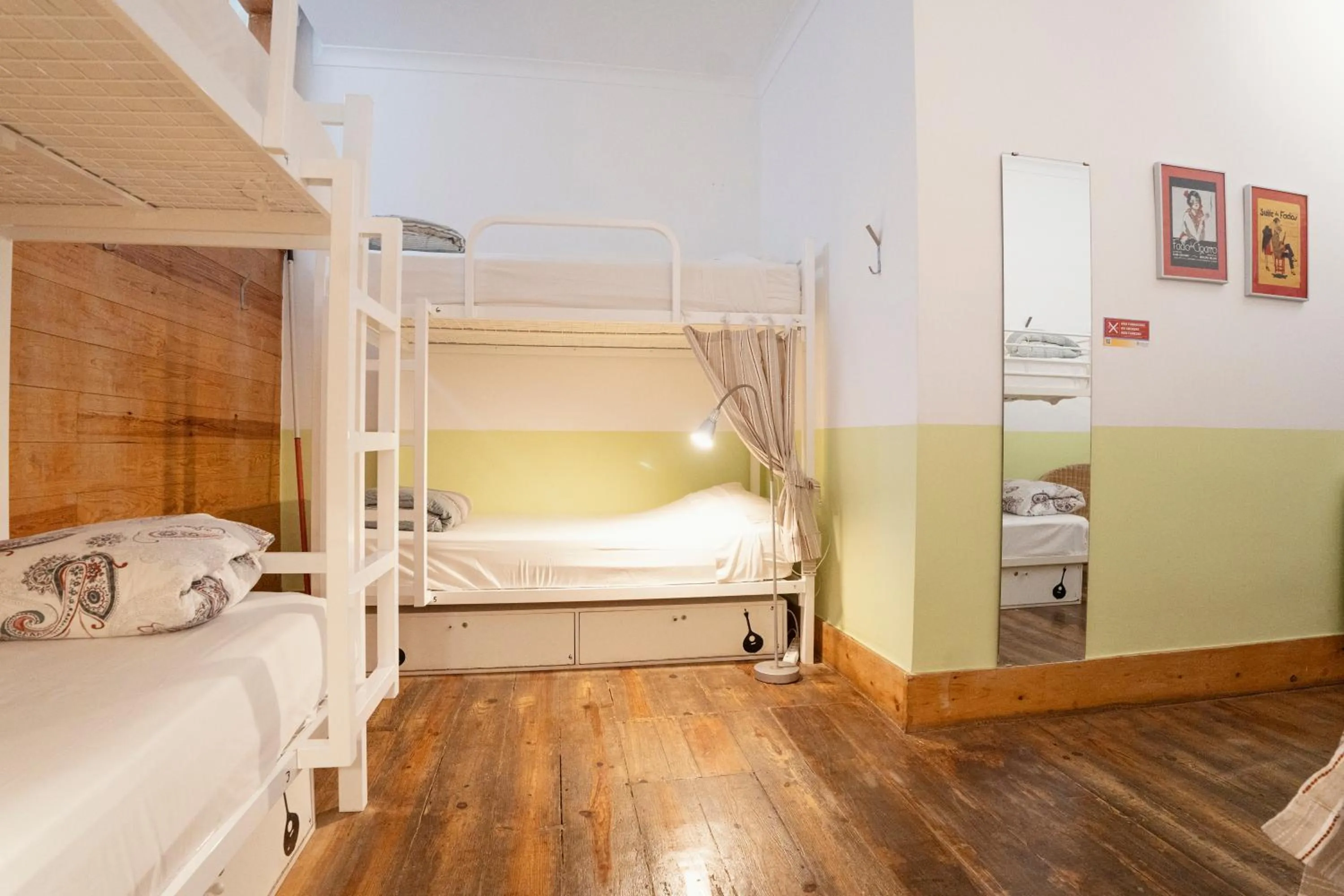 Bedroom, Bed in This Is Lisbon Hostel