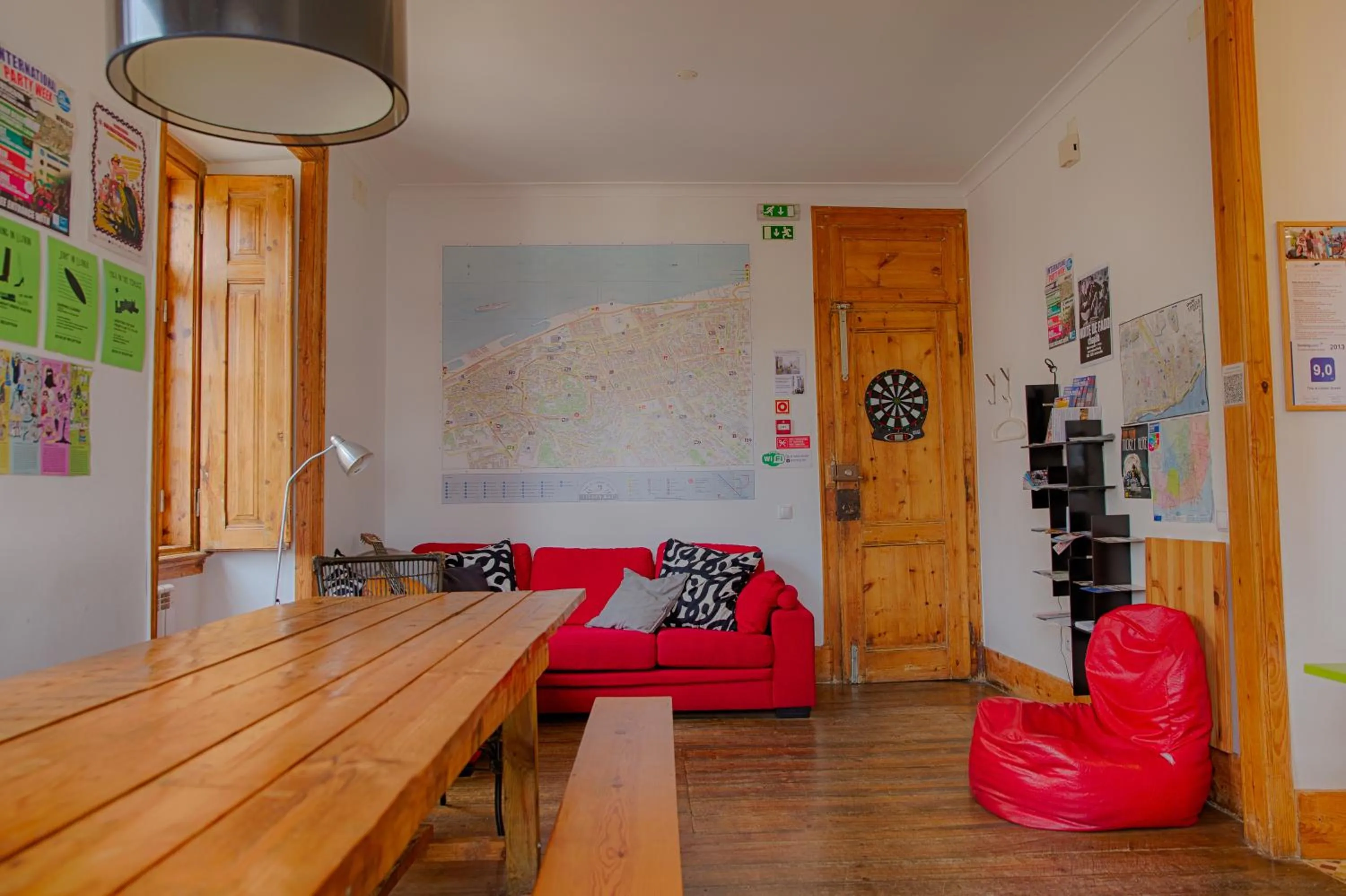 Lobby or reception in This Is Lisbon Hostel