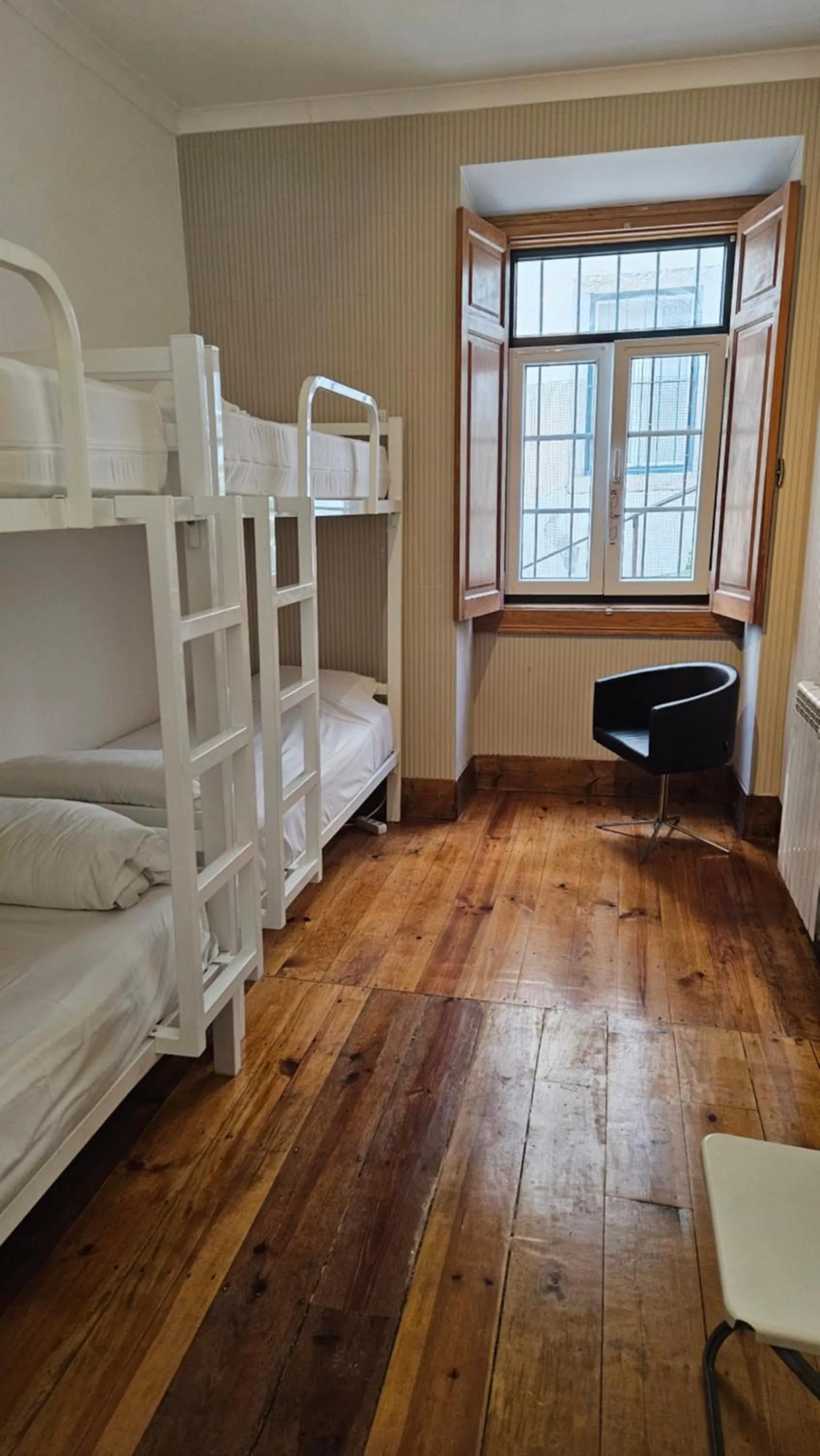 Bedroom, Bed in This Is Lisbon Hostel