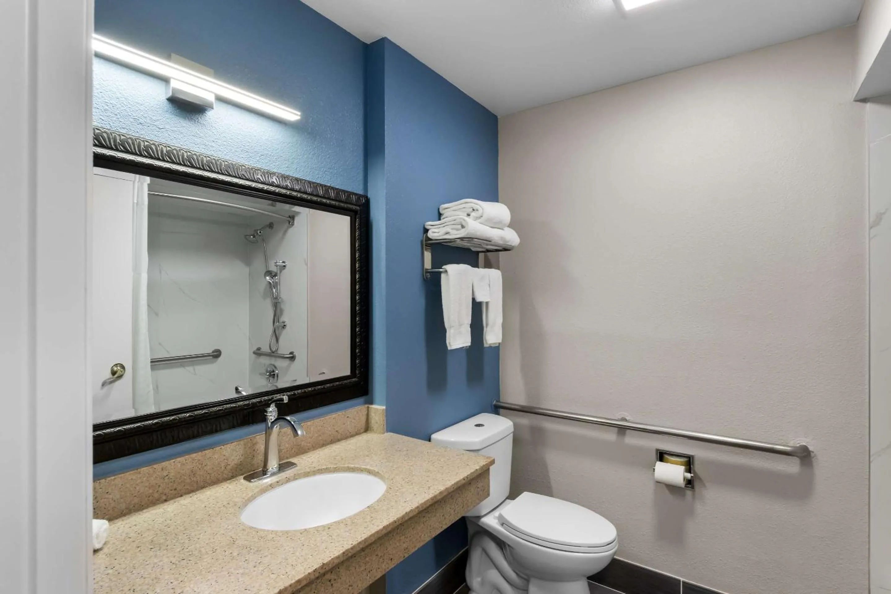 Bedroom in Motel 6-San Antonio, TX - Medical Center South