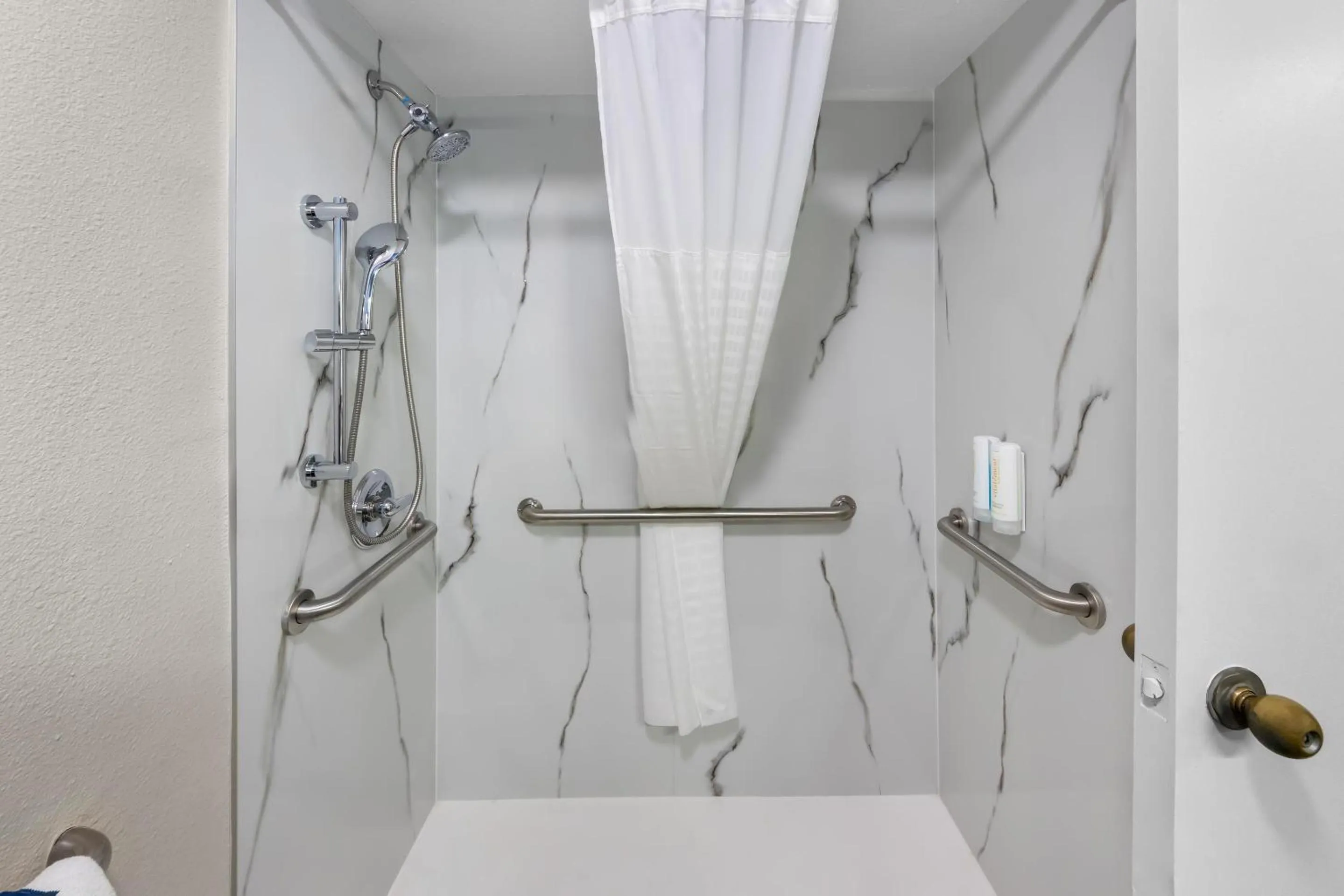 Bedroom in Park Inn by Radisson