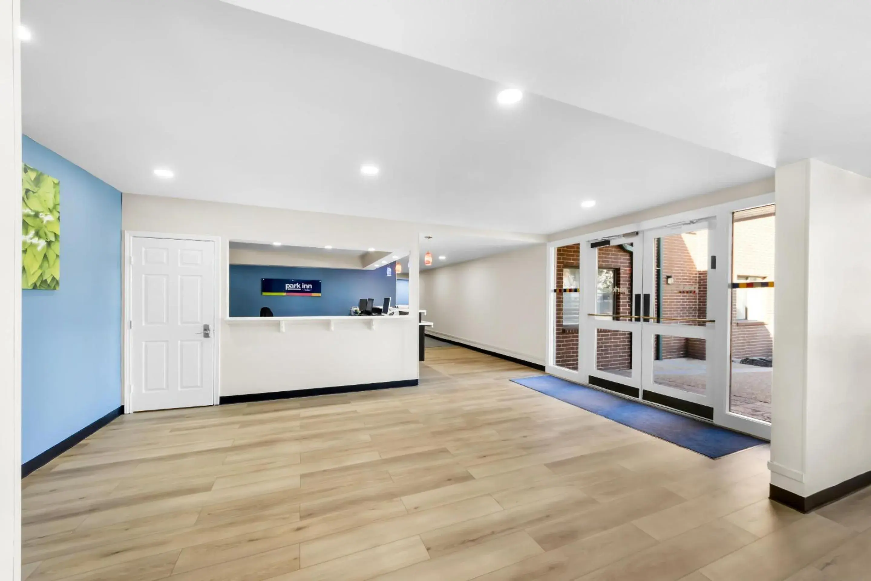 Lobby or reception, Bed in Park Inn by Radisson Lobby or reception, Bed in Park Inn by Radisson