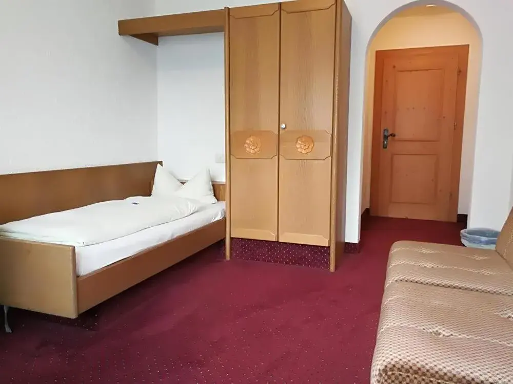 Single Room in Gästehaus Becher Single Room in Gästehaus Becher