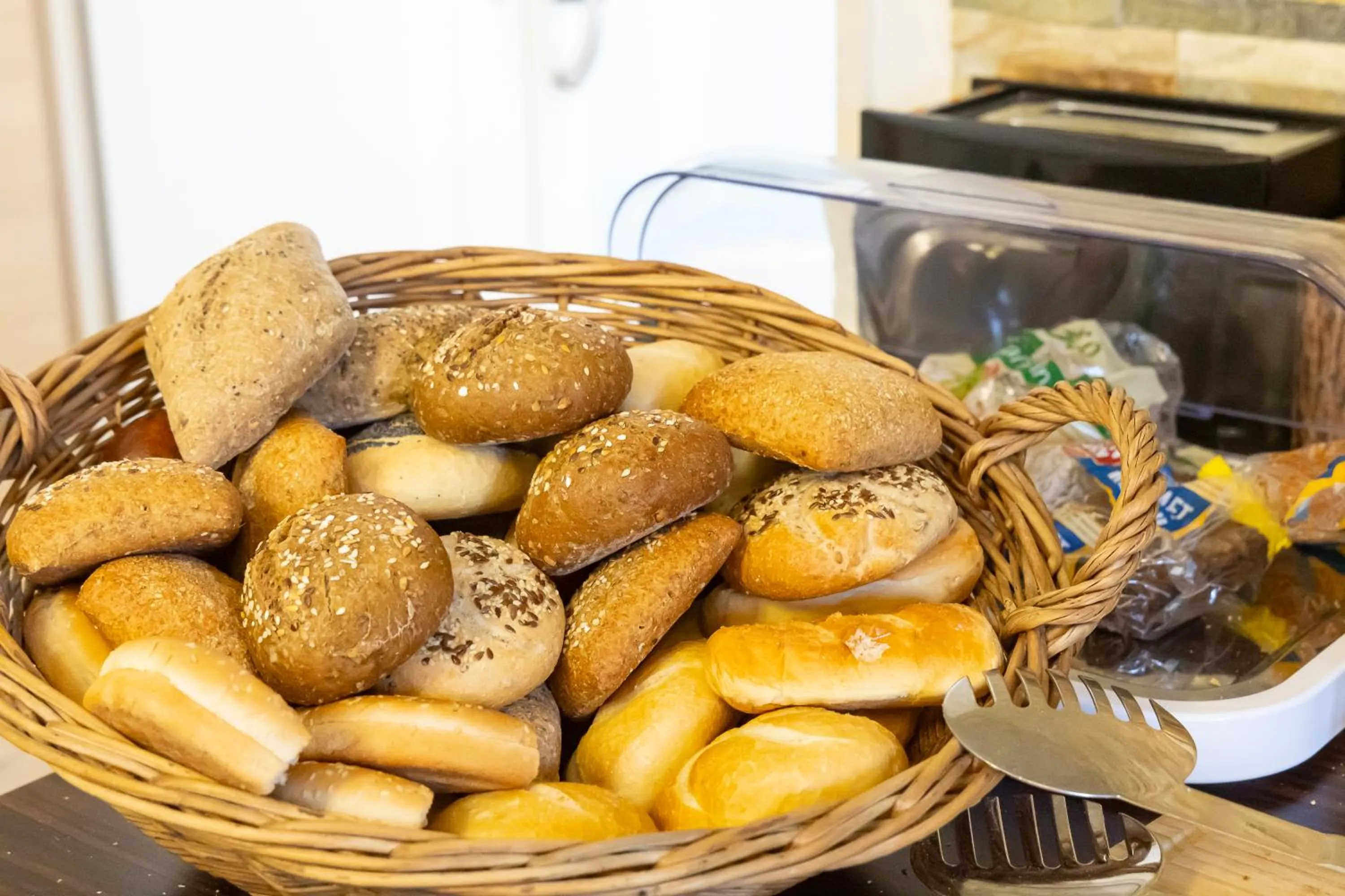 Food in Hotel DAH-Inn