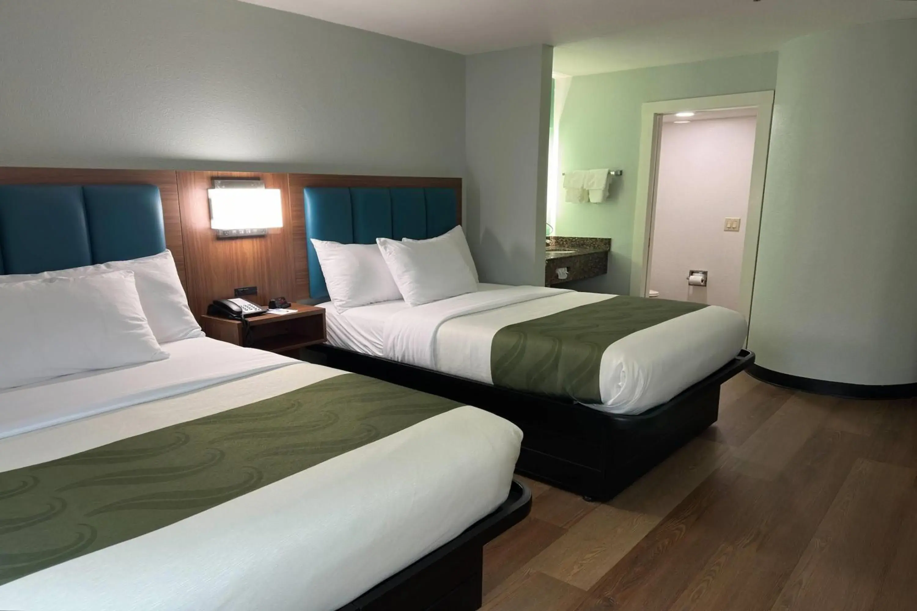 Photo of the whole room, Bed in Wingate by Wyndham Macon West I-475 Photo of the whole room, Bed in Wingate by Wyndham Macon West I-475