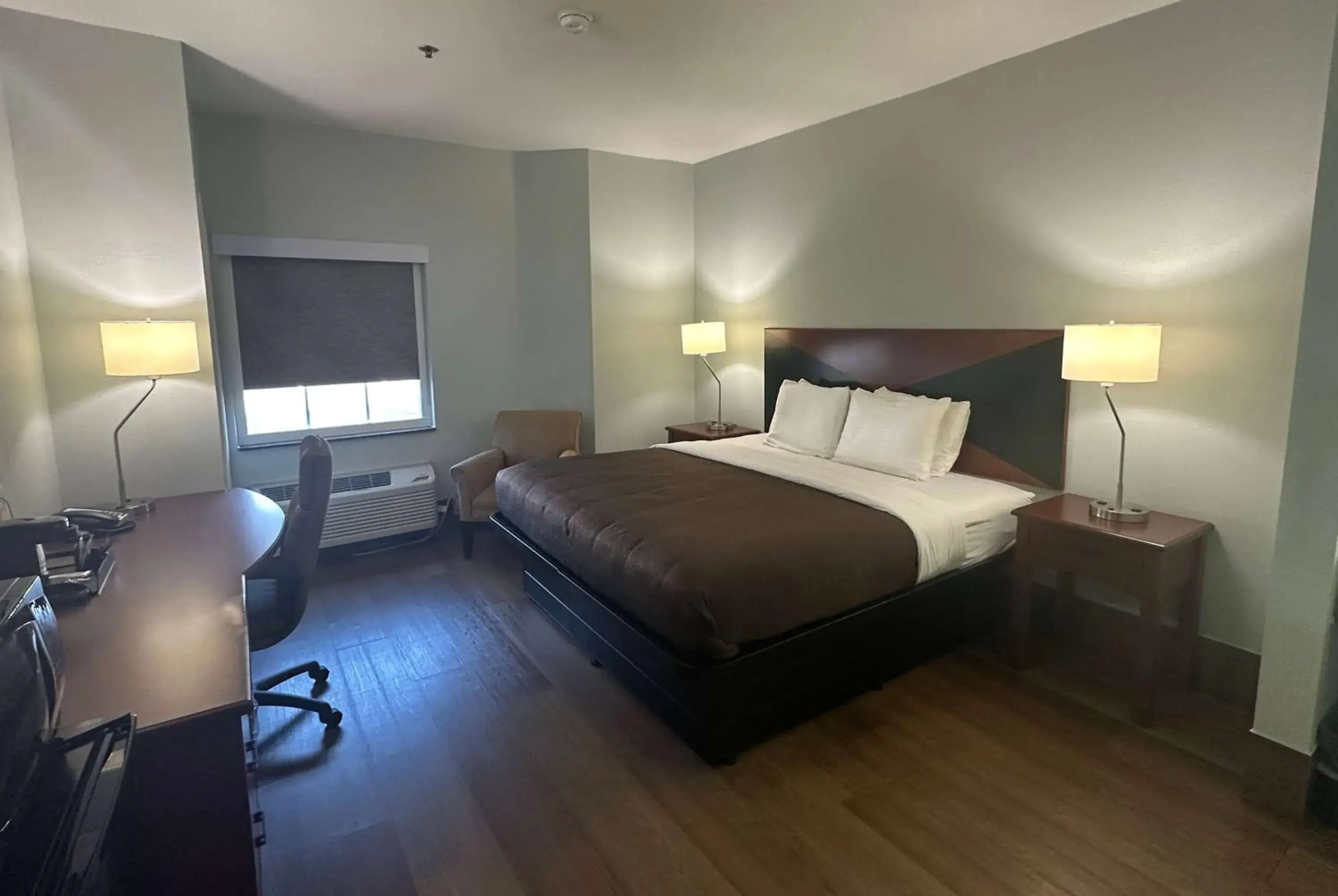 Photo of the whole room, Bed in Wingate by Wyndham Macon West I-475 Photo of the whole room, Bed in Wingate by Wyndham Macon West I-475