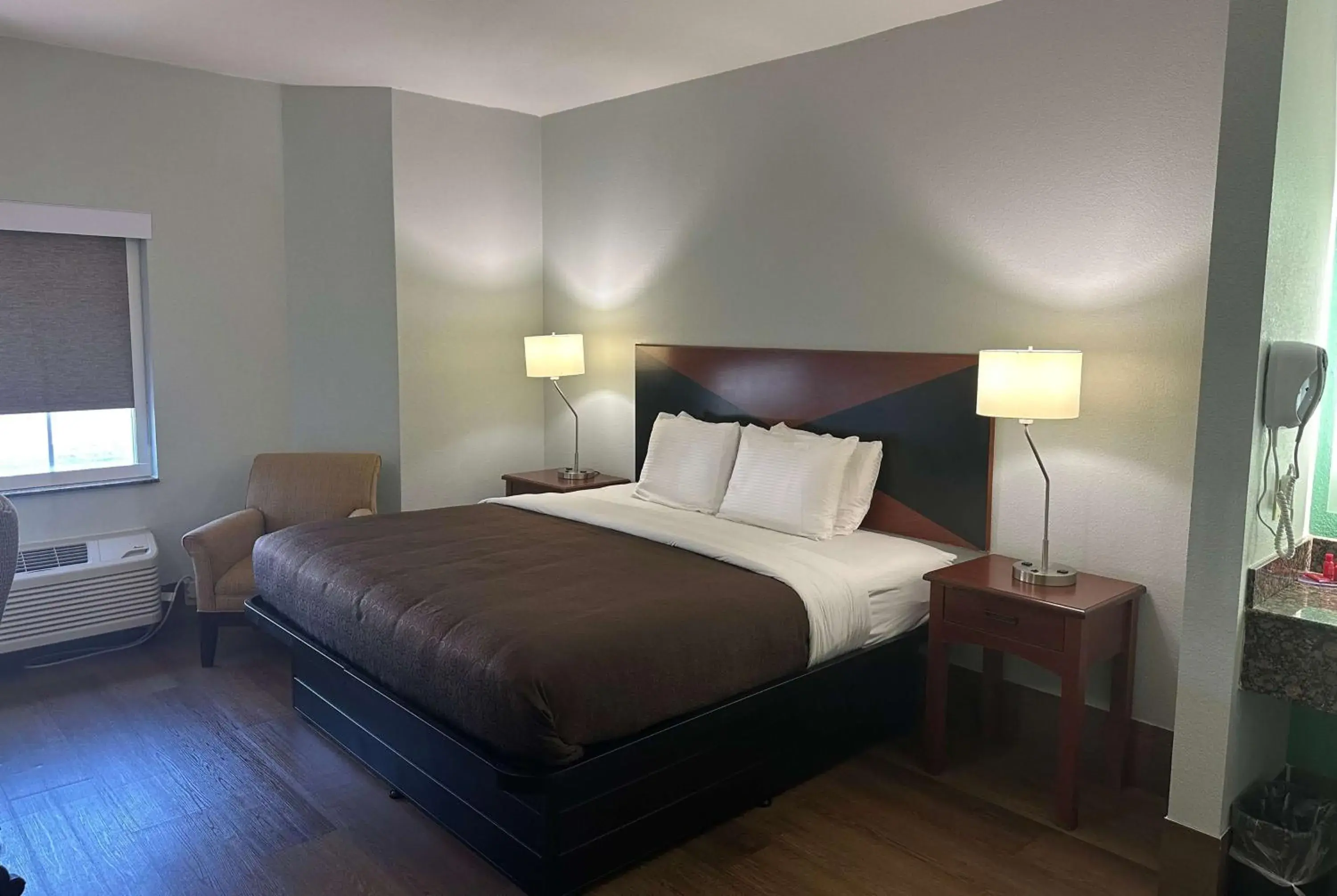 Photo of the whole room, Bed in Wingate by Wyndham Macon West I-475 Photo of the whole room, Bed in Wingate by Wyndham Macon West I-475