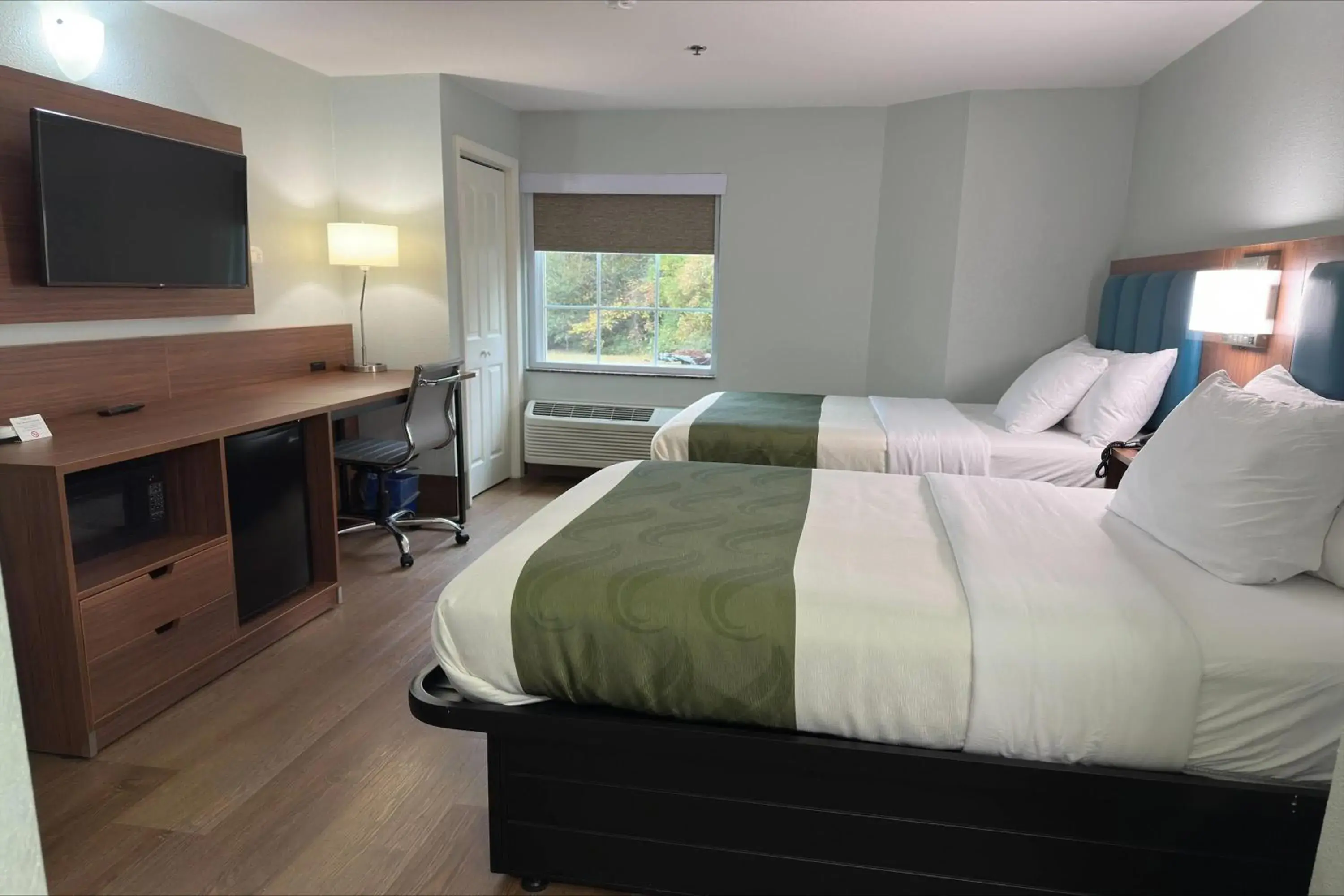 Photo of the whole room, Bed in Wingate by Wyndham Macon West I-475 Photo of the whole room, Bed in Wingate by Wyndham Macon West I-475