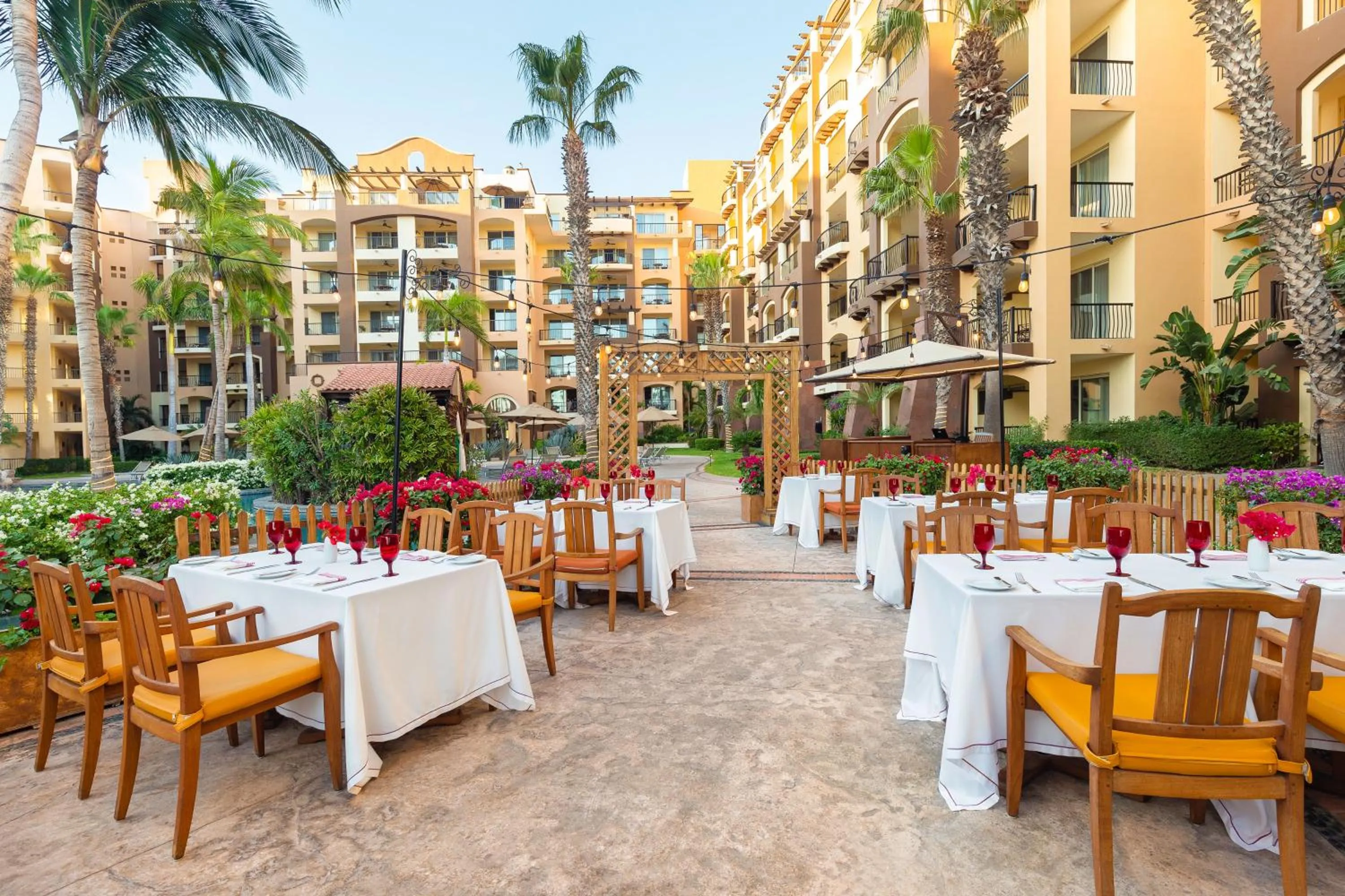Restaurant/places to eat in Villa del Arco Beach Resort & Spa